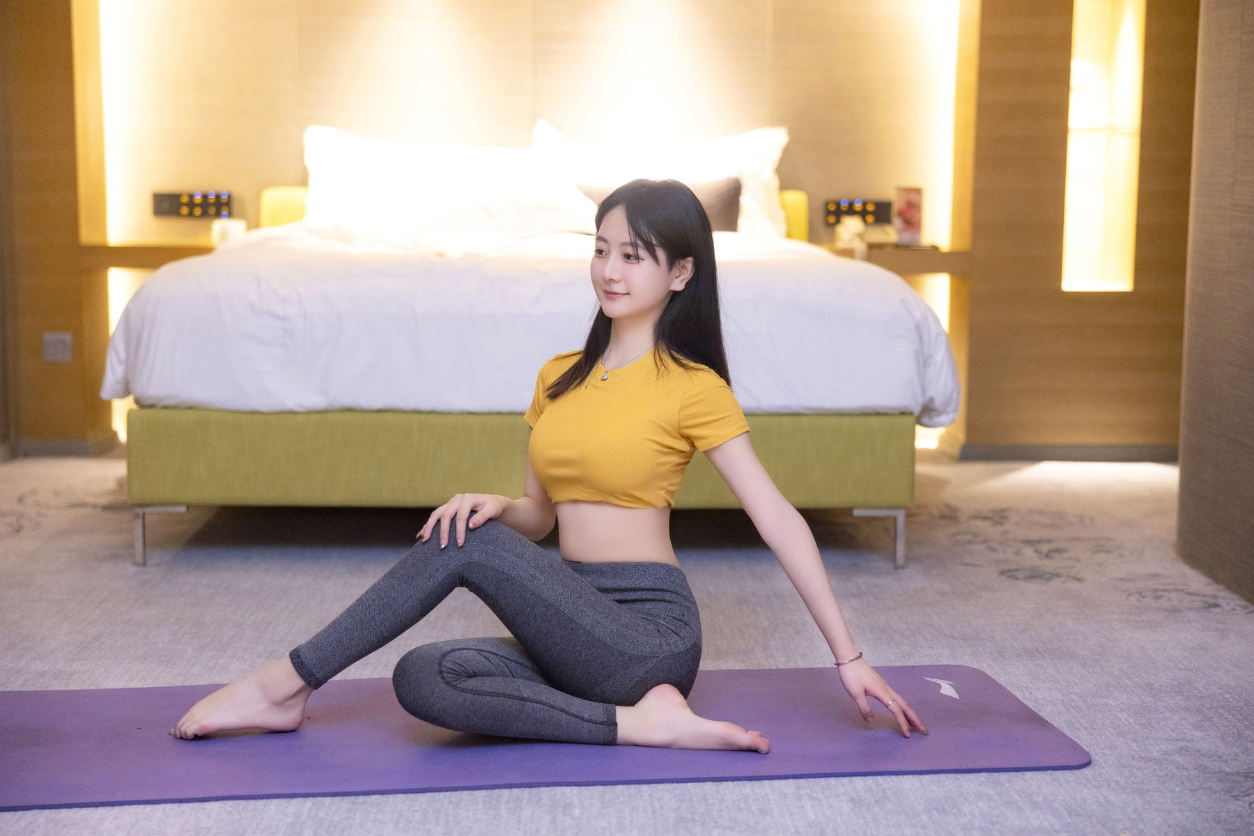 谢小蒽瑜伽写真