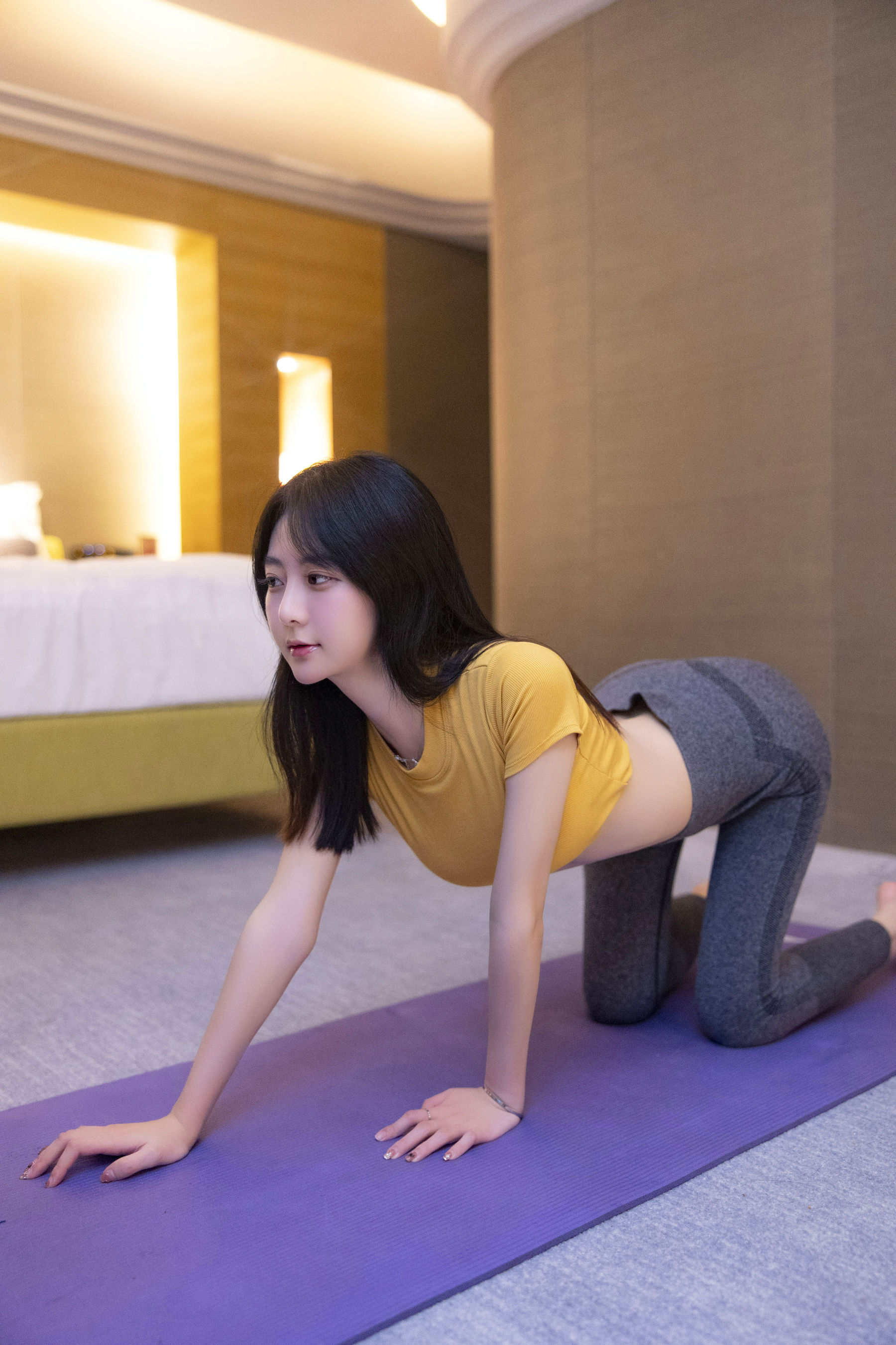 谢小蒽瑜伽写真