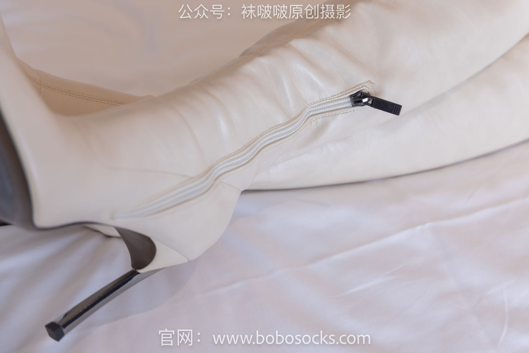 BoBoSocks袜啵啵 No.136 小甜豆-高跟长靴、白棉袜、裸足