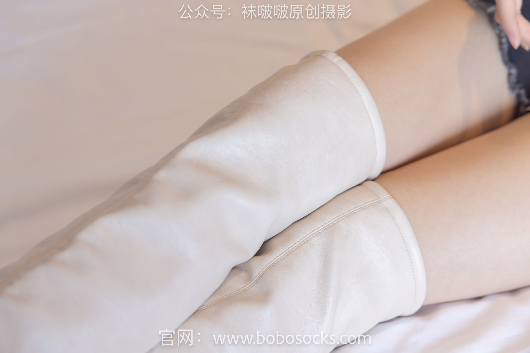 BoBoSocks袜啵啵 No.136 小甜豆-高跟长靴、白棉袜、裸足
