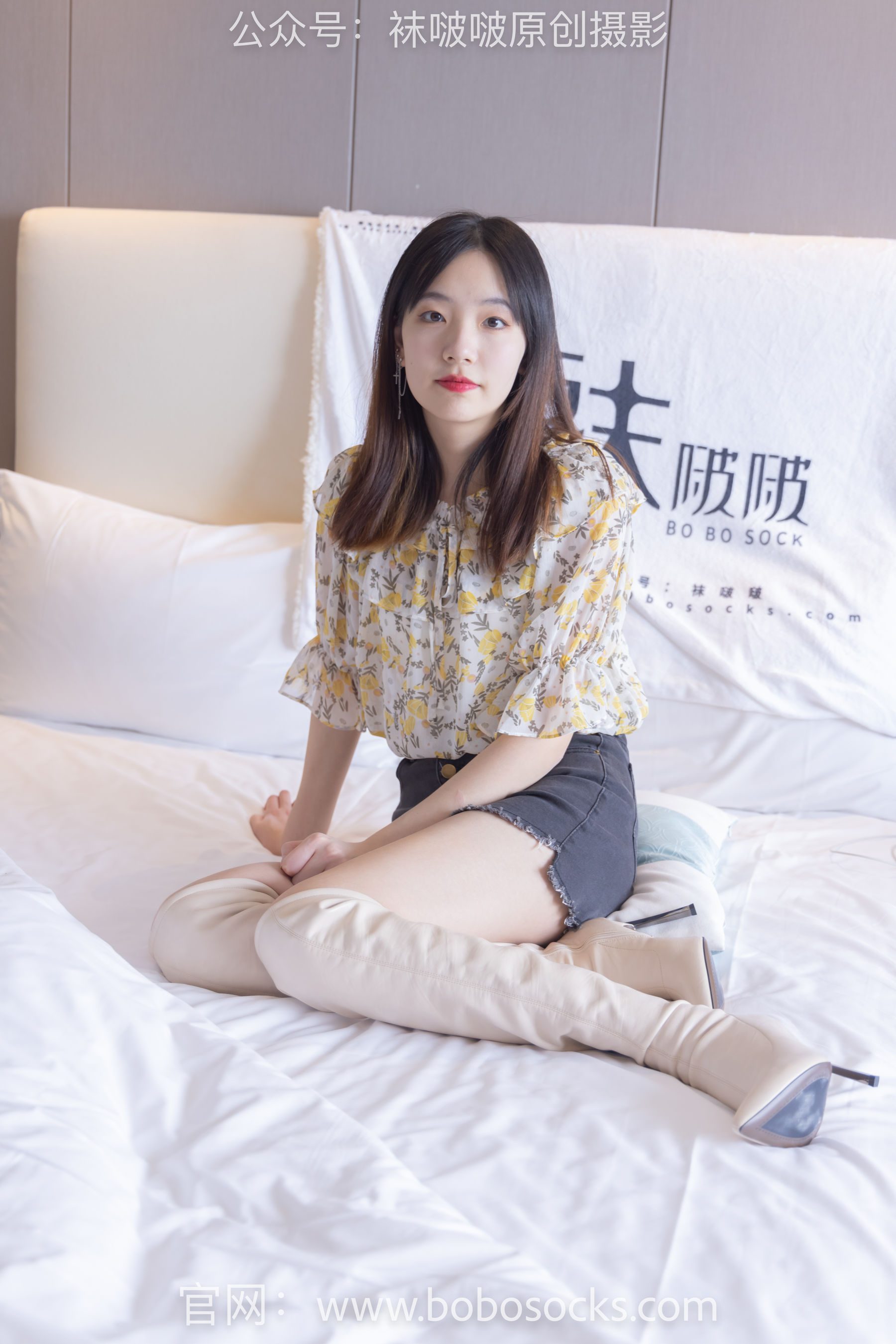 BoBoSocks袜啵啵 No.136 小甜豆-高跟长靴、白棉袜、裸足