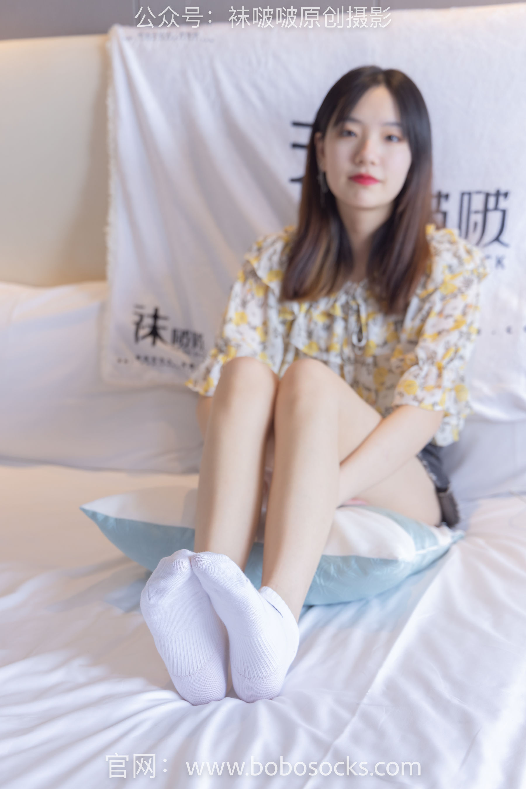 BoBoSocks袜啵啵 No.136 小甜豆-高跟长靴、白棉袜、裸足