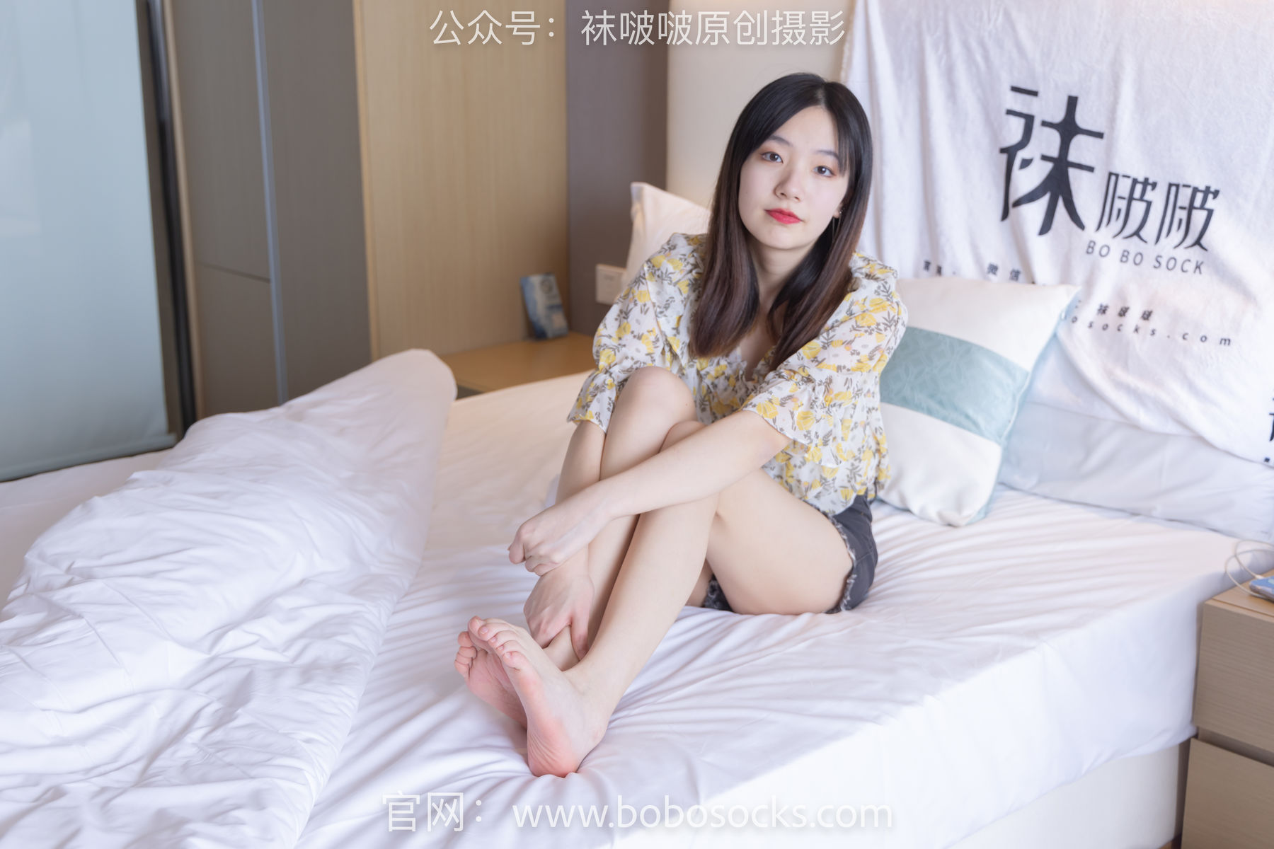 BoBoSocks袜啵啵 No.136 小甜豆-高跟长靴、白棉袜、裸足