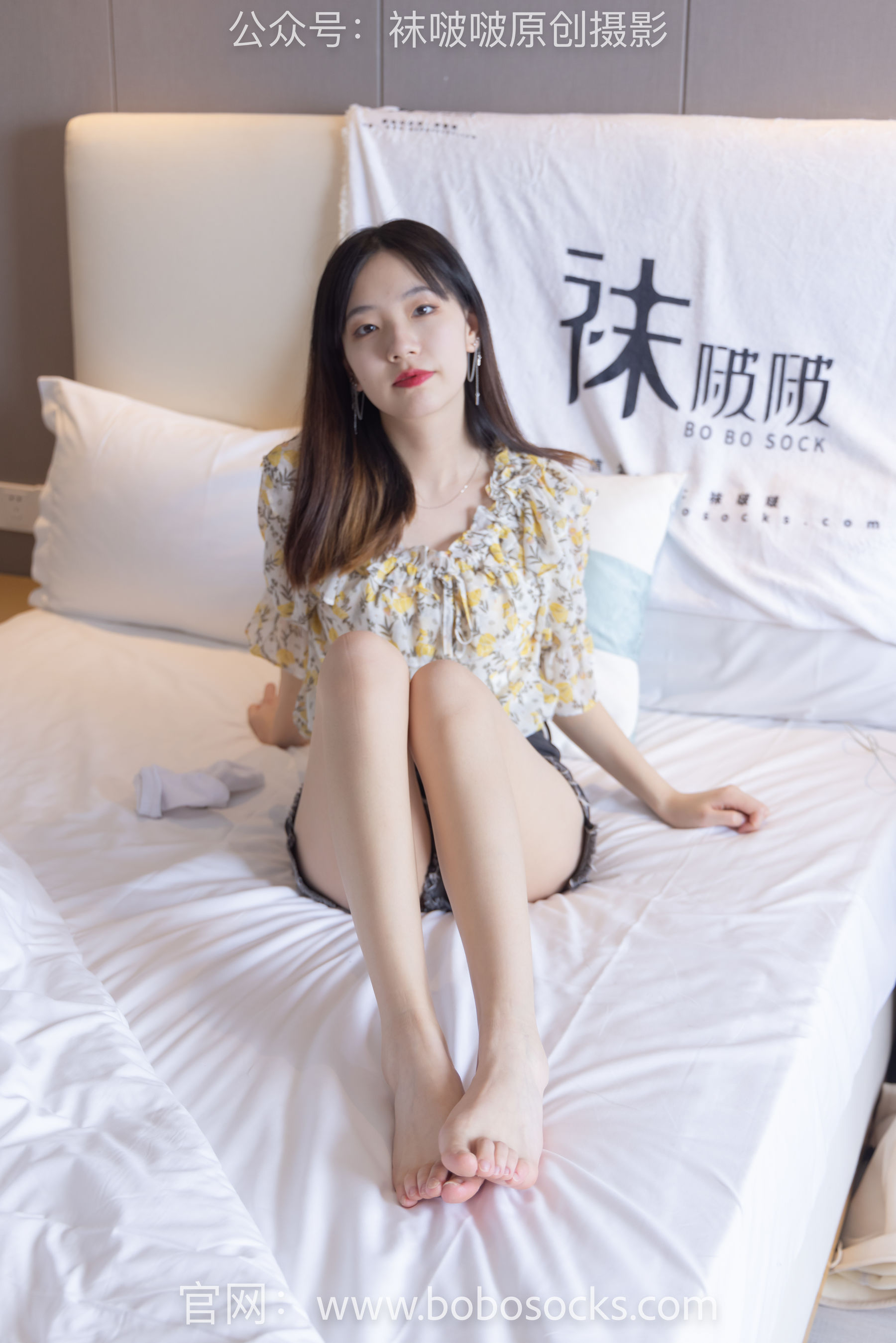 BoBoSocks袜啵啵 No.136 小甜豆-高跟长靴、白棉袜、裸足