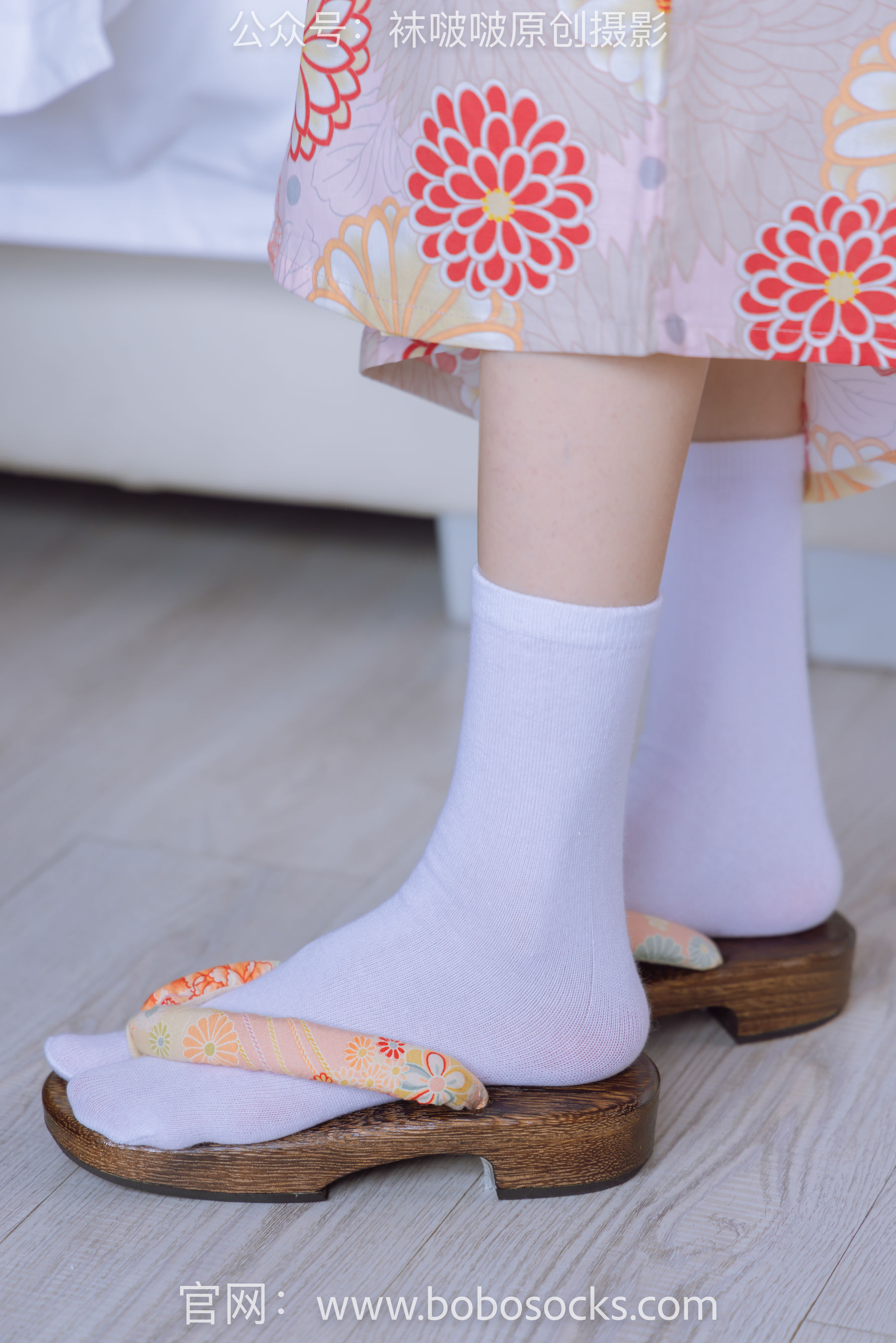 BoBoSocks袜啵啵 No.137 稚予-木屐、分指白棉袜、裸足、和风浴衣