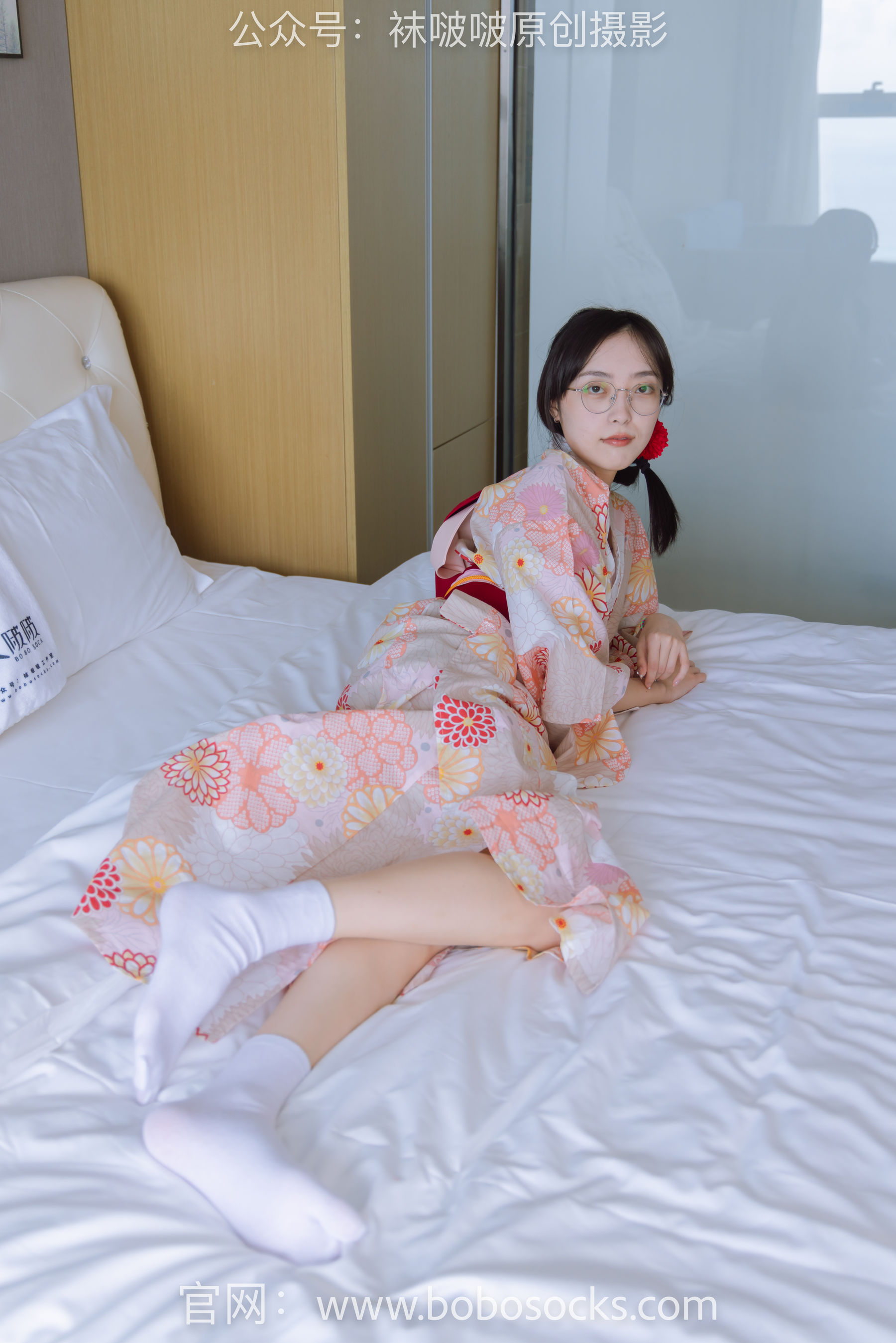 BoBoSocks袜啵啵 No.137 稚予-木屐、分指白棉袜、裸足、和风浴衣
