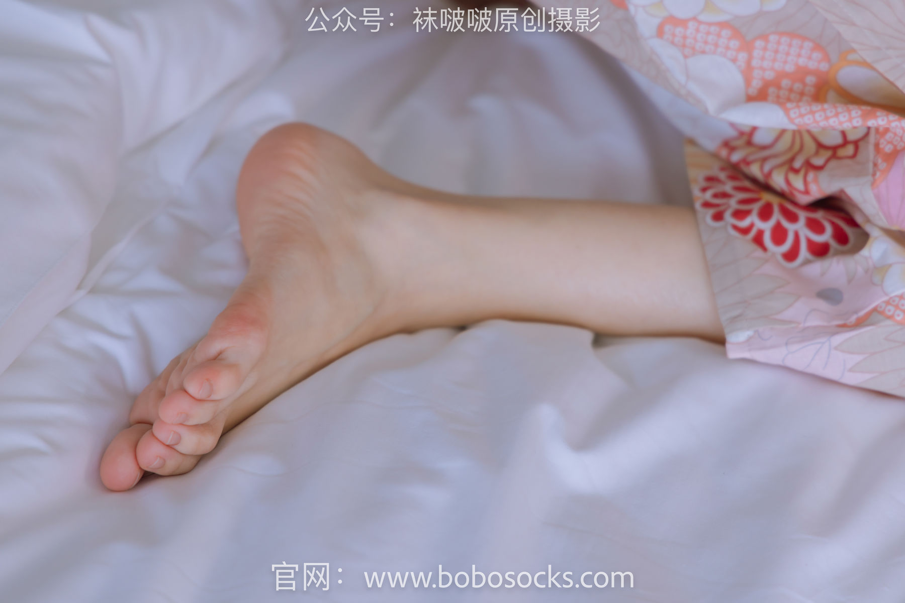 BoBoSocks袜啵啵 No.137 稚予-木屐、分指白棉袜、裸足、和风浴衣