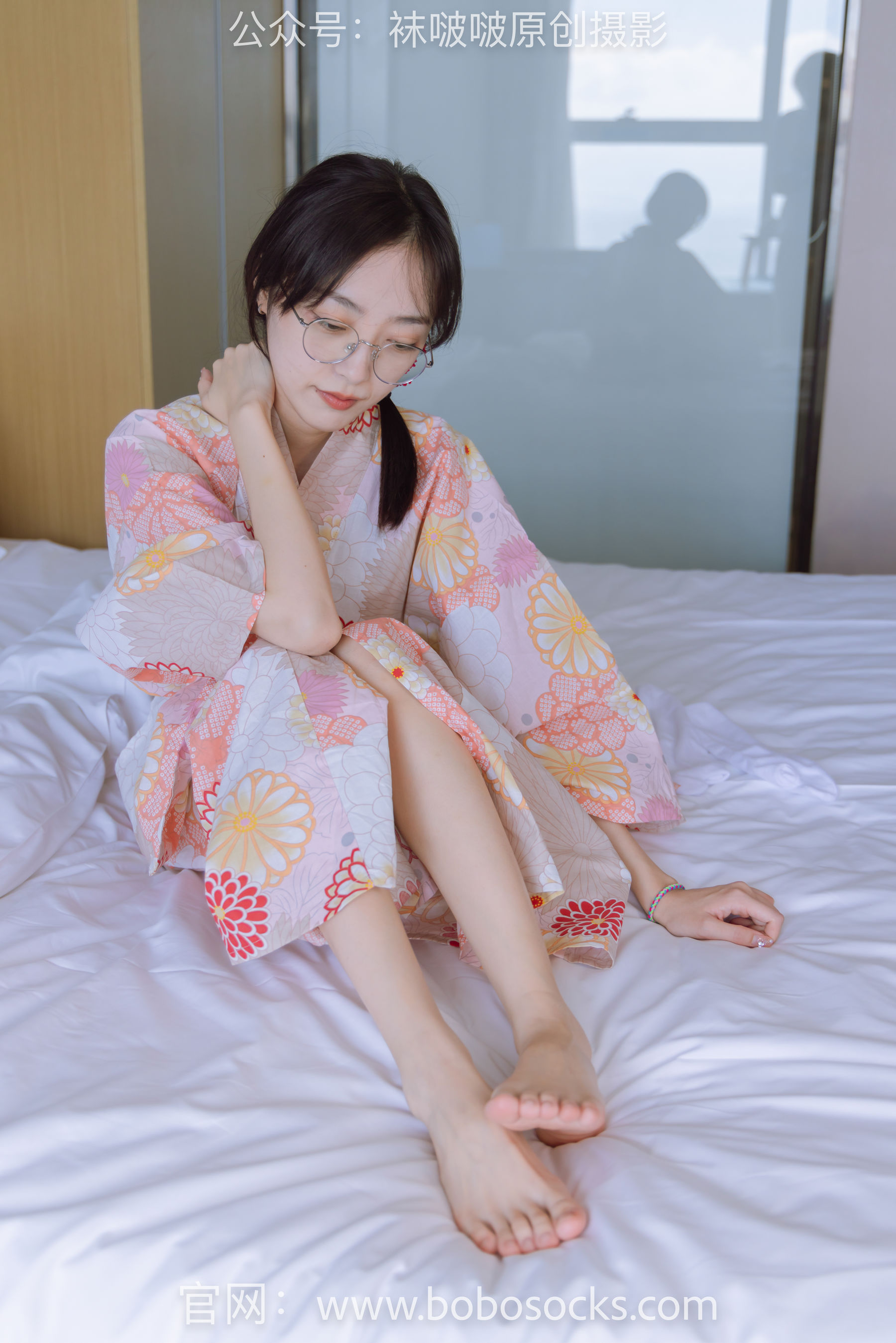 BoBoSocks袜啵啵 No.137 稚予-木屐、分指白棉袜、裸足、和风浴衣