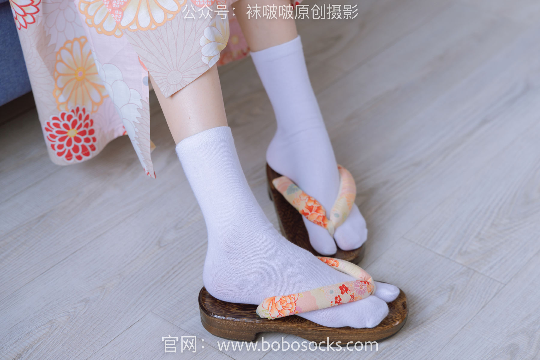 BoBoSocks袜啵啵 No.137 稚予-木屐、分指白棉袜、裸足、和风浴衣