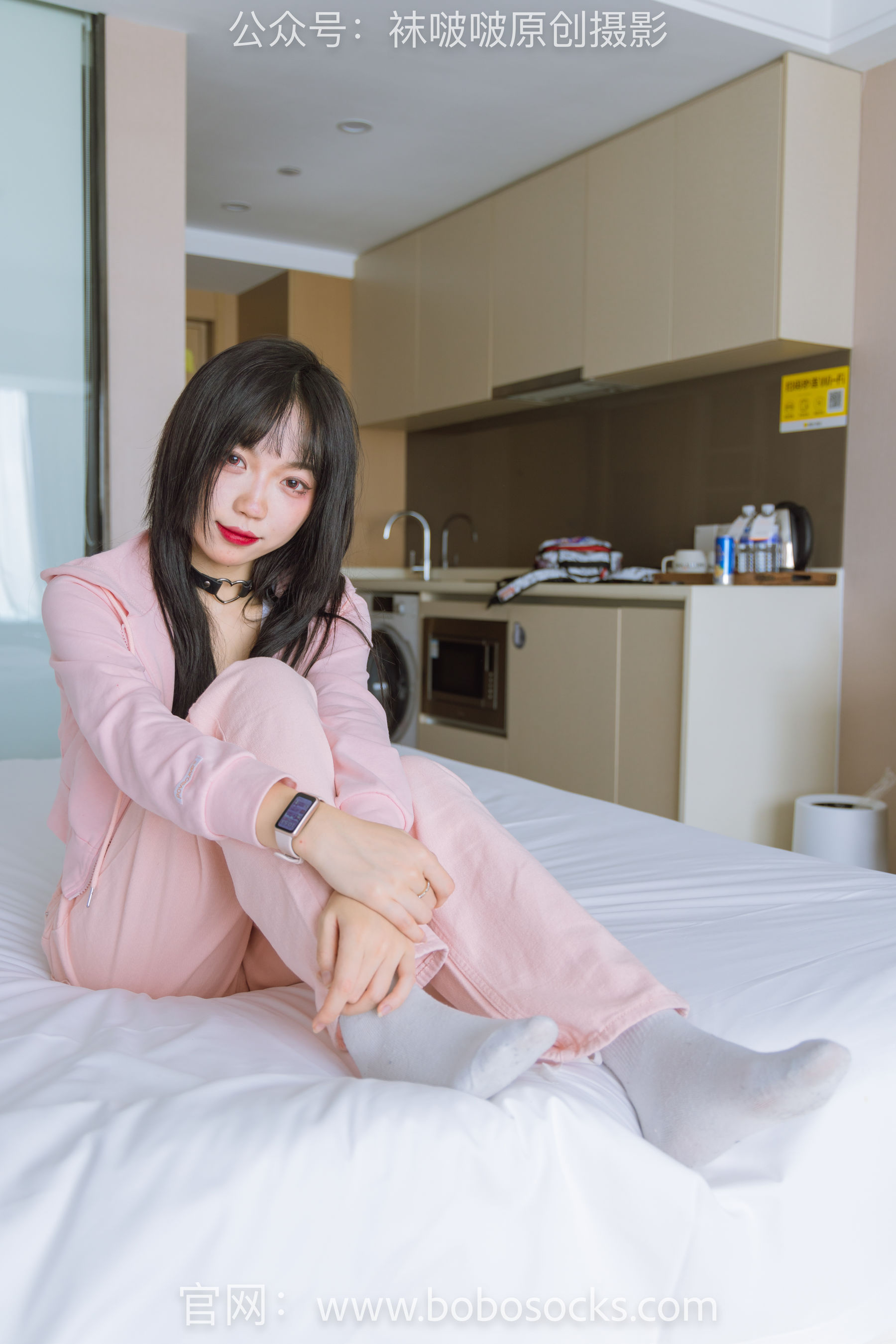 BoBoSocks袜啵啵 No.141 周周-运动鞋、白棉袜、裸足