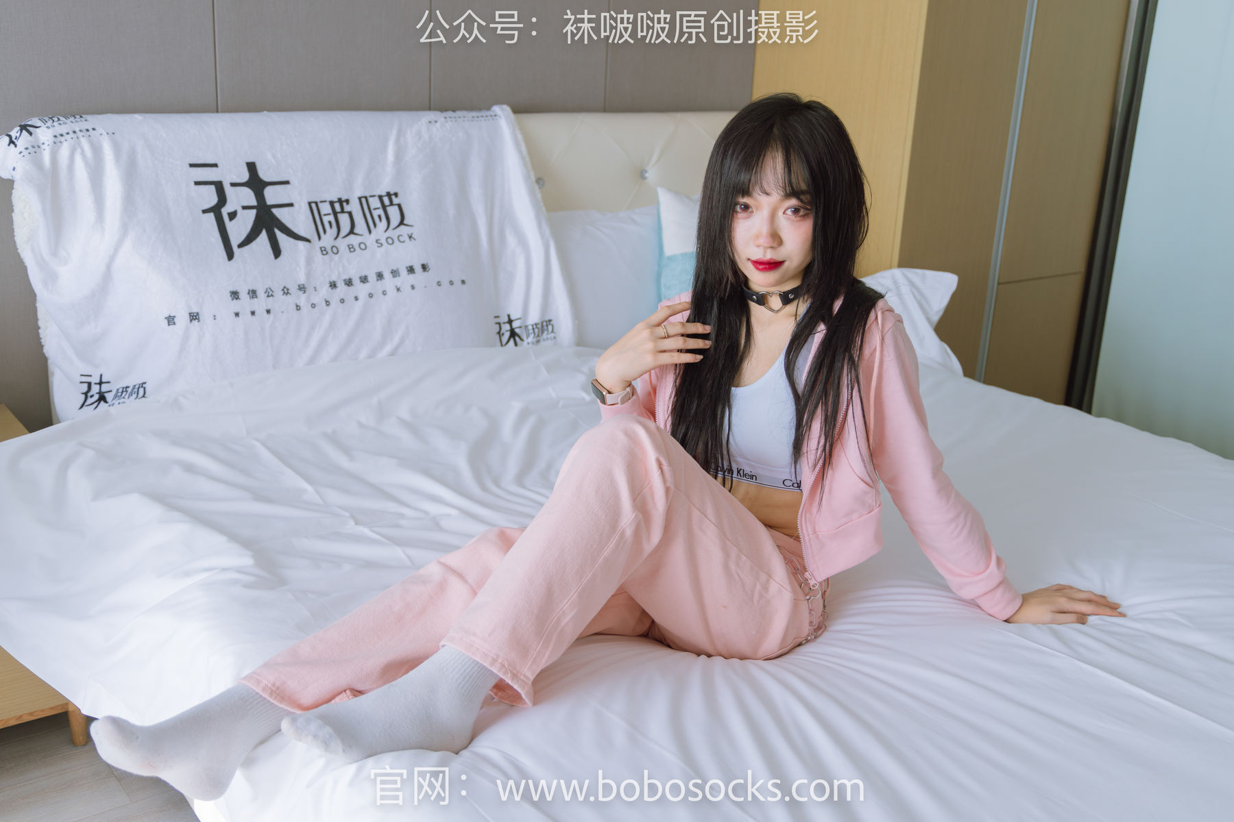 BoBoSocks袜啵啵 No.141 周周-运动鞋、白棉袜、裸足