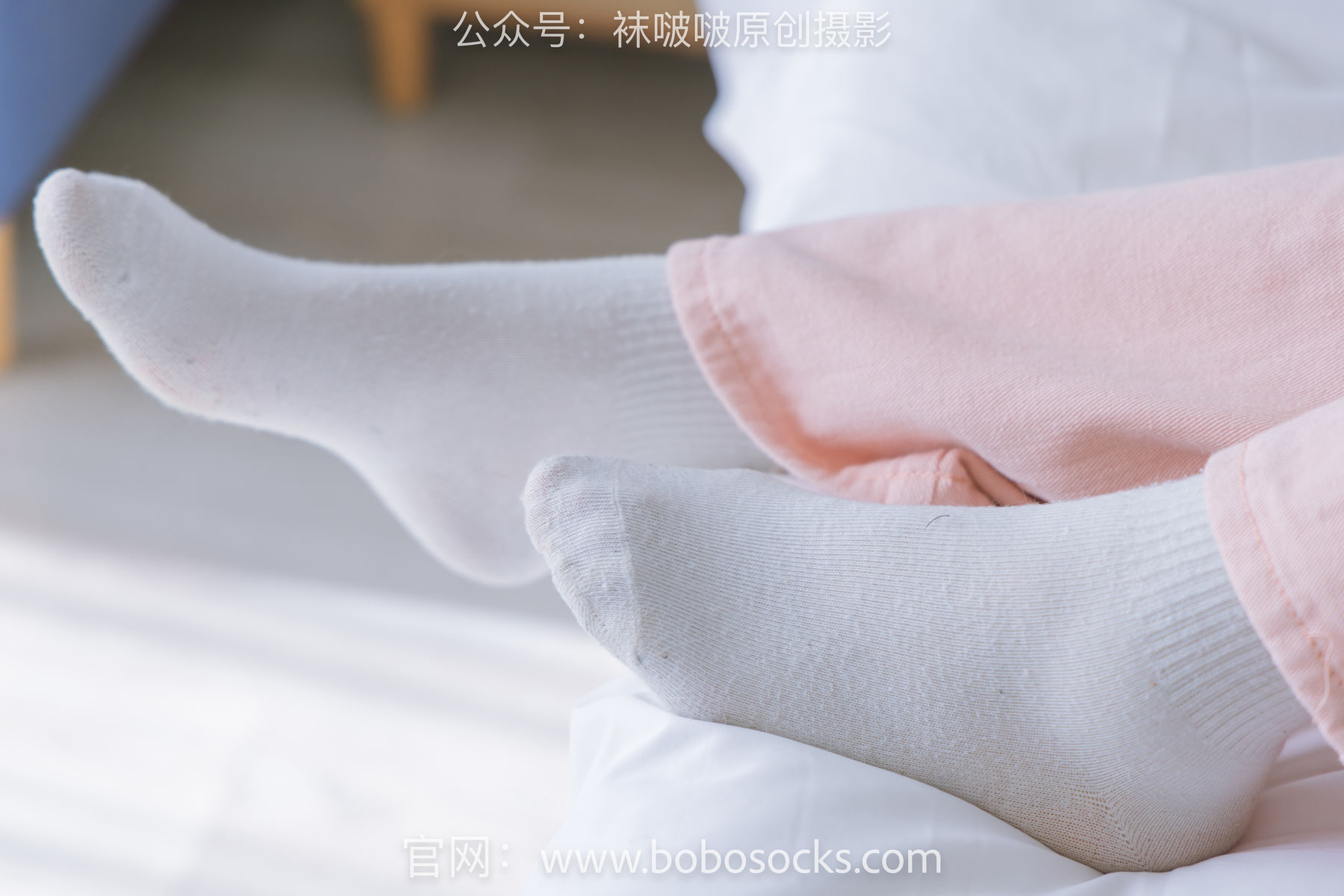 BoBoSocks袜啵啵 No.141 周周-运动鞋、白棉袜、裸足