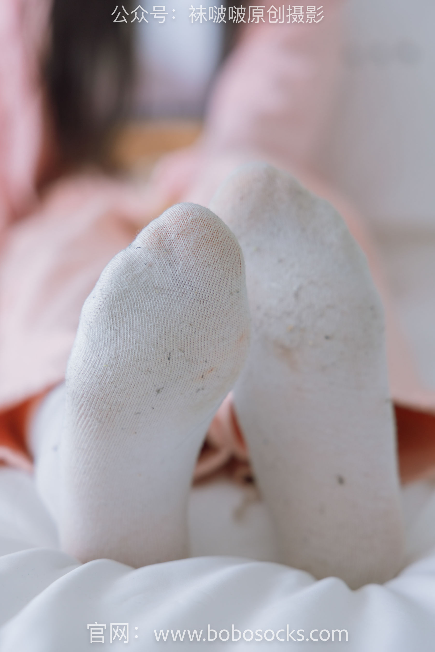 BoBoSocks袜啵啵 No.141 周周-运动鞋、白棉袜、裸足