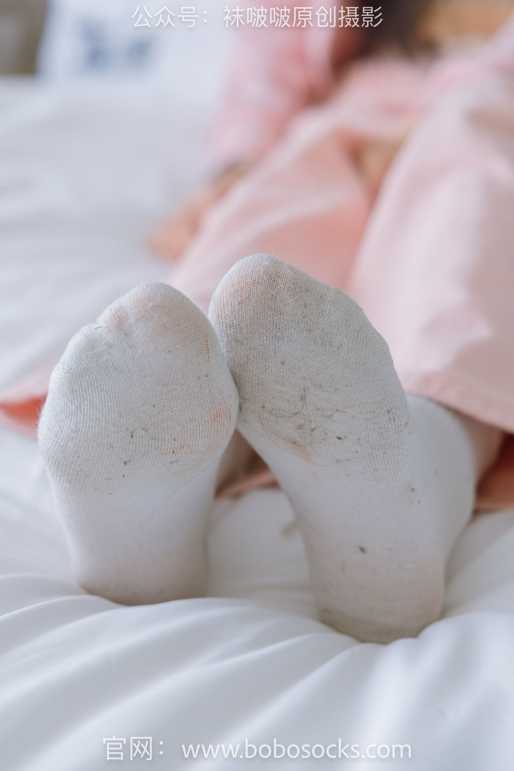 BoBoSocks袜啵啵 No.141 周周-运动鞋、白棉袜、裸足