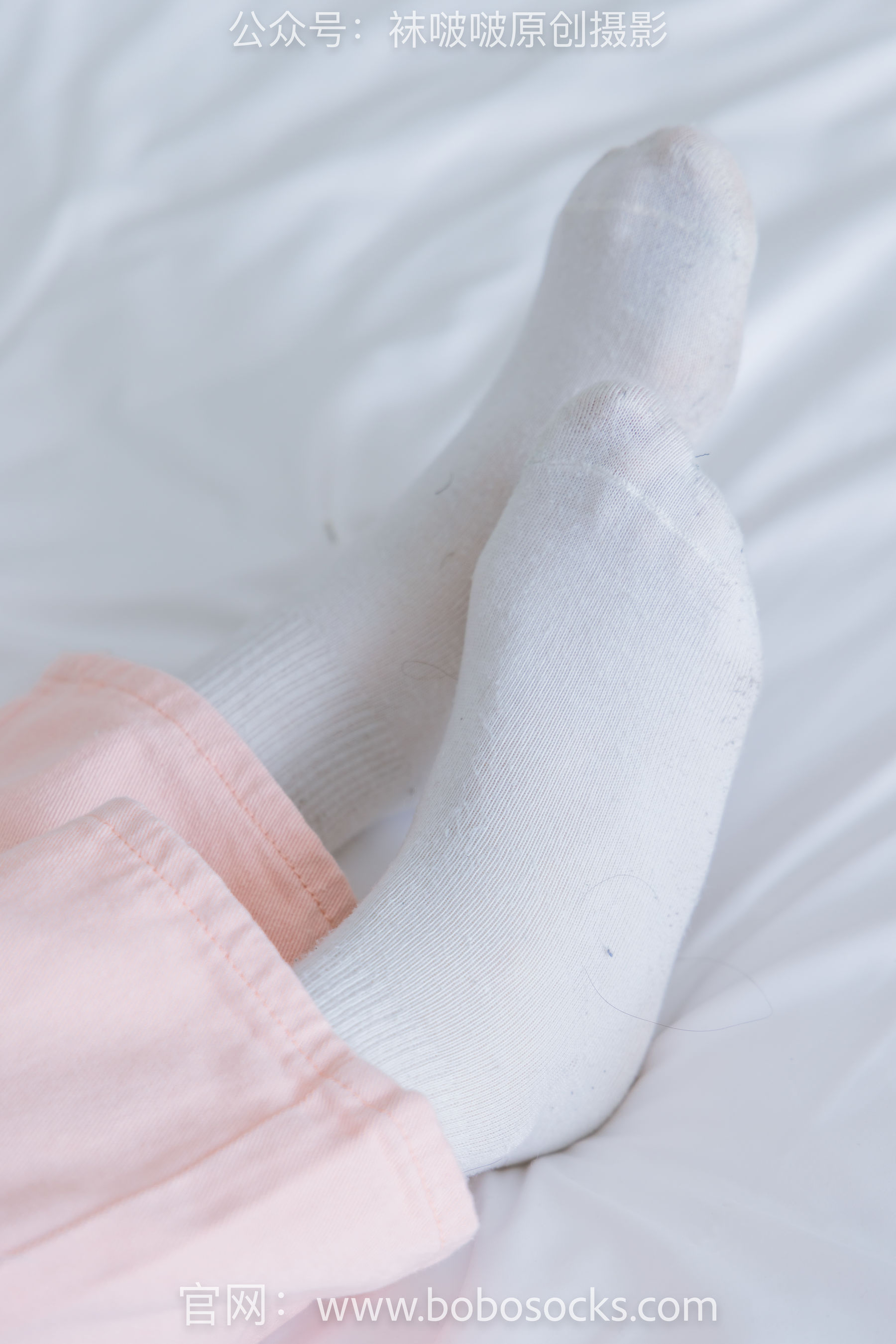 BoBoSocks袜啵啵 No.141 周周-运动鞋、白棉袜、裸足