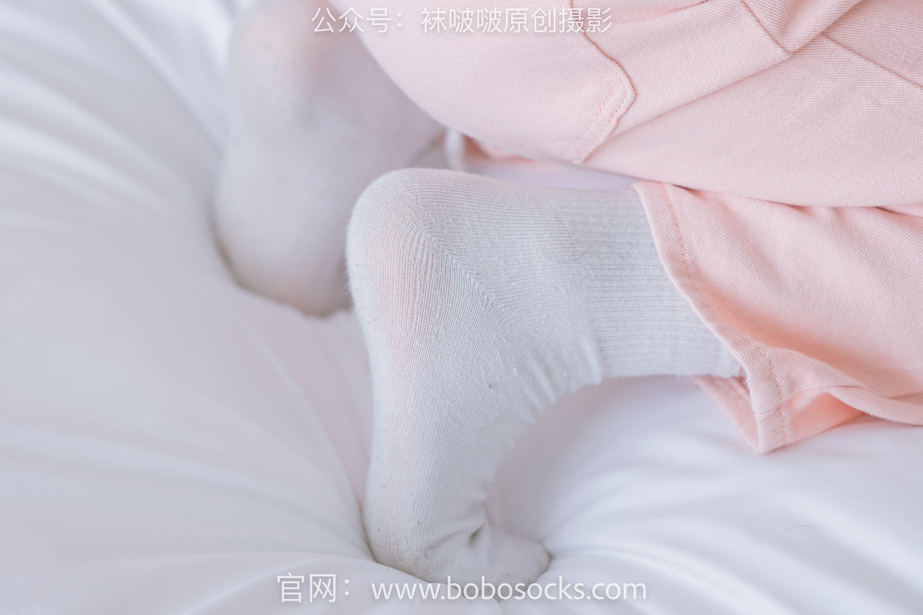 BoBoSocks袜啵啵 No.141 周周-运动鞋、白棉袜、裸足