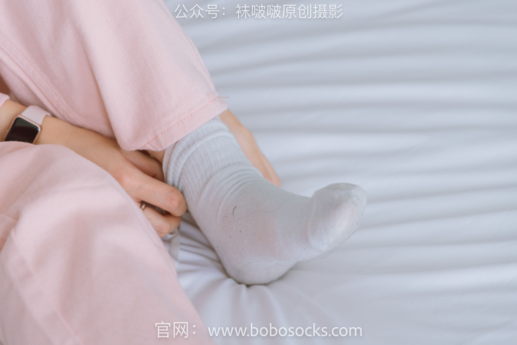 BoBoSocks袜啵啵 No.141 周周-运动鞋、白棉袜、裸足