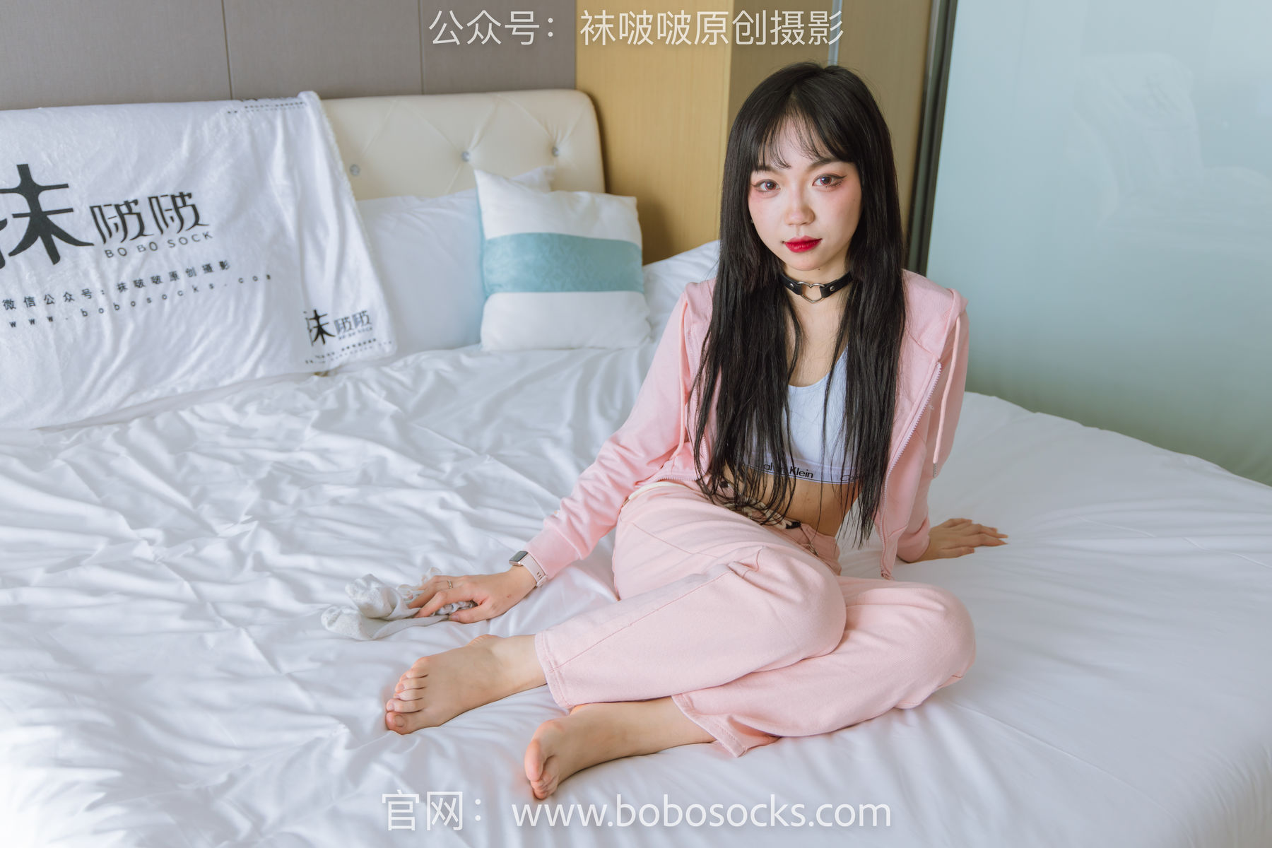 BoBoSocks袜啵啵 No.141 周周-运动鞋、白棉袜、裸足