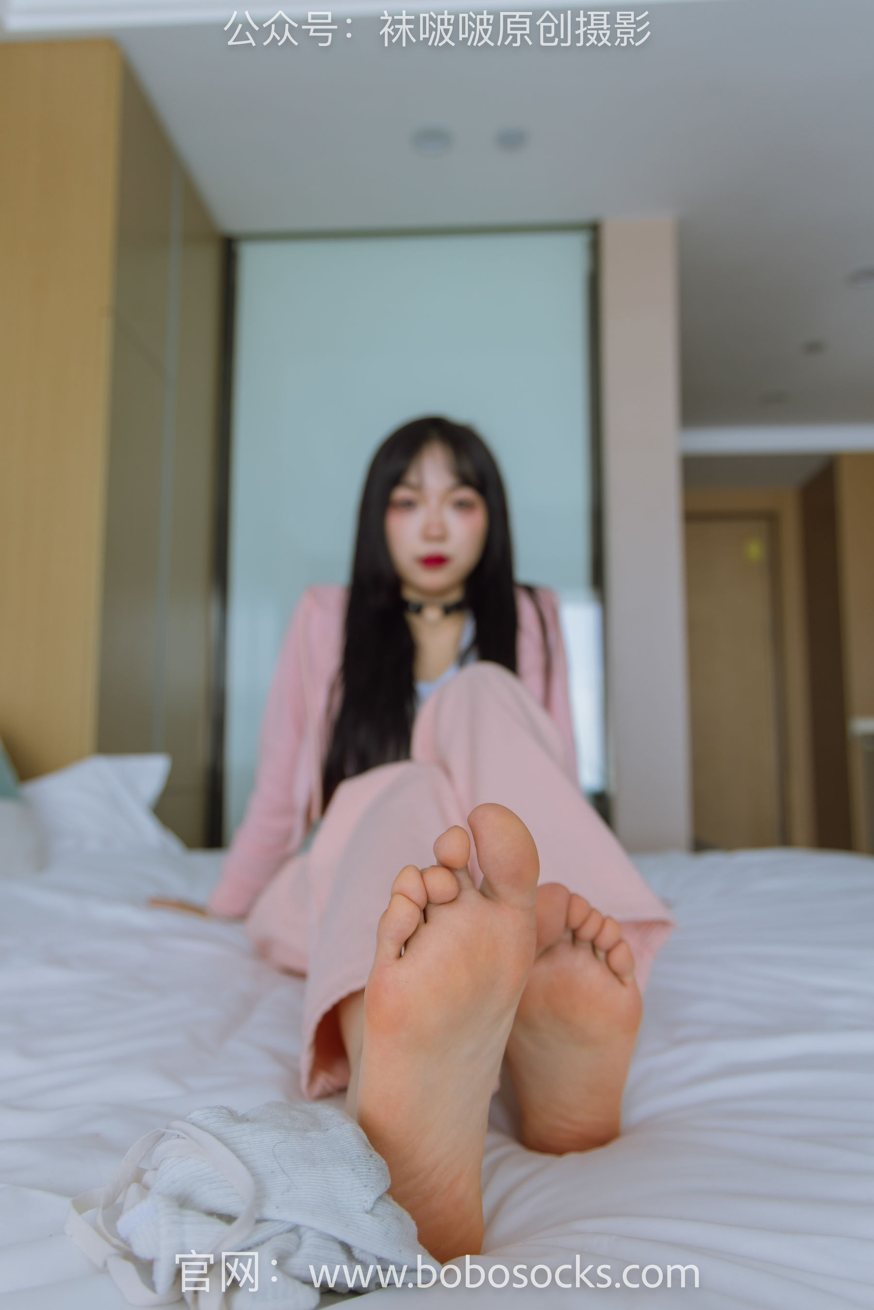 BoBoSocks袜啵啵 No.141 周周-运动鞋、白棉袜、裸足
