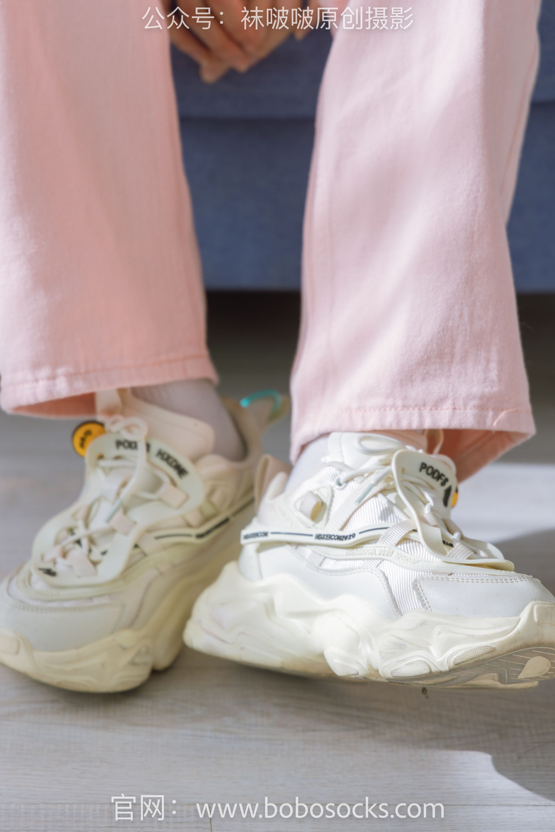 BoBoSocks袜啵啵 No.141 周周-运动鞋、白棉袜、裸足