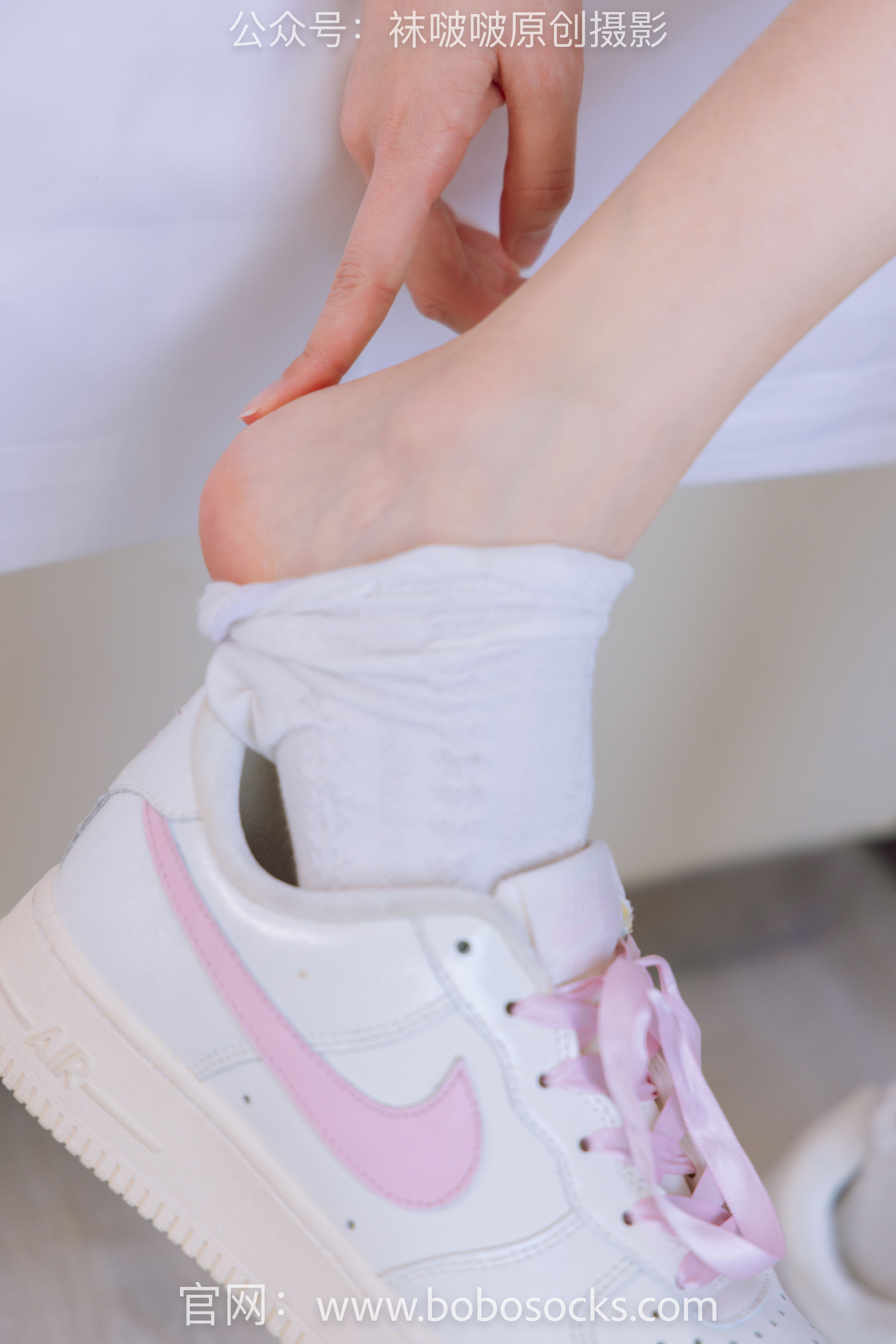 BoBoSocks袜啵啵 No.147 稚予-空军一号板鞋、白棉袜、体操服