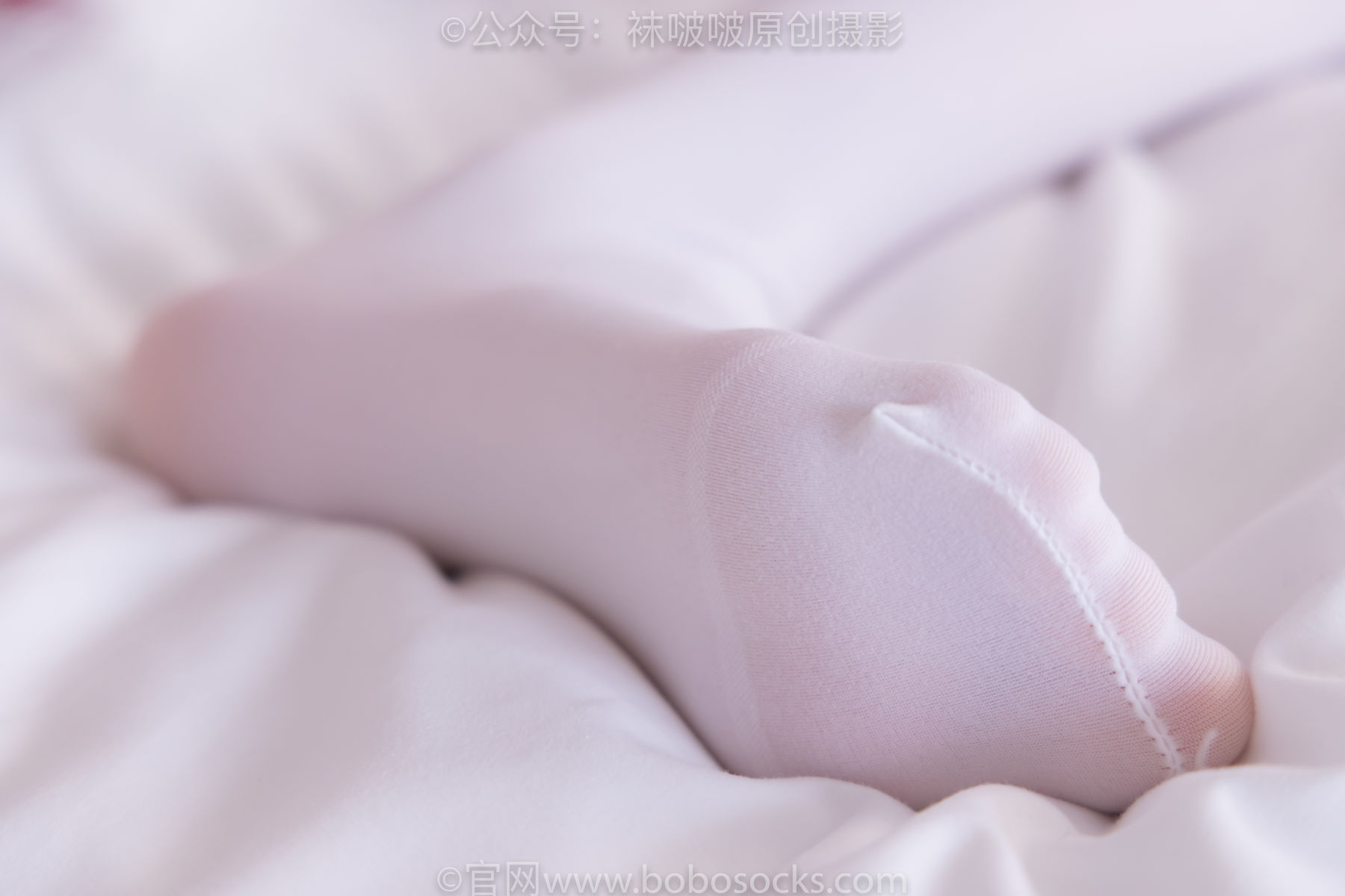 BoBoSocks袜啵啵 No.152 稚予-圣诞服、帆布鞋、厚白丝、厚红丝