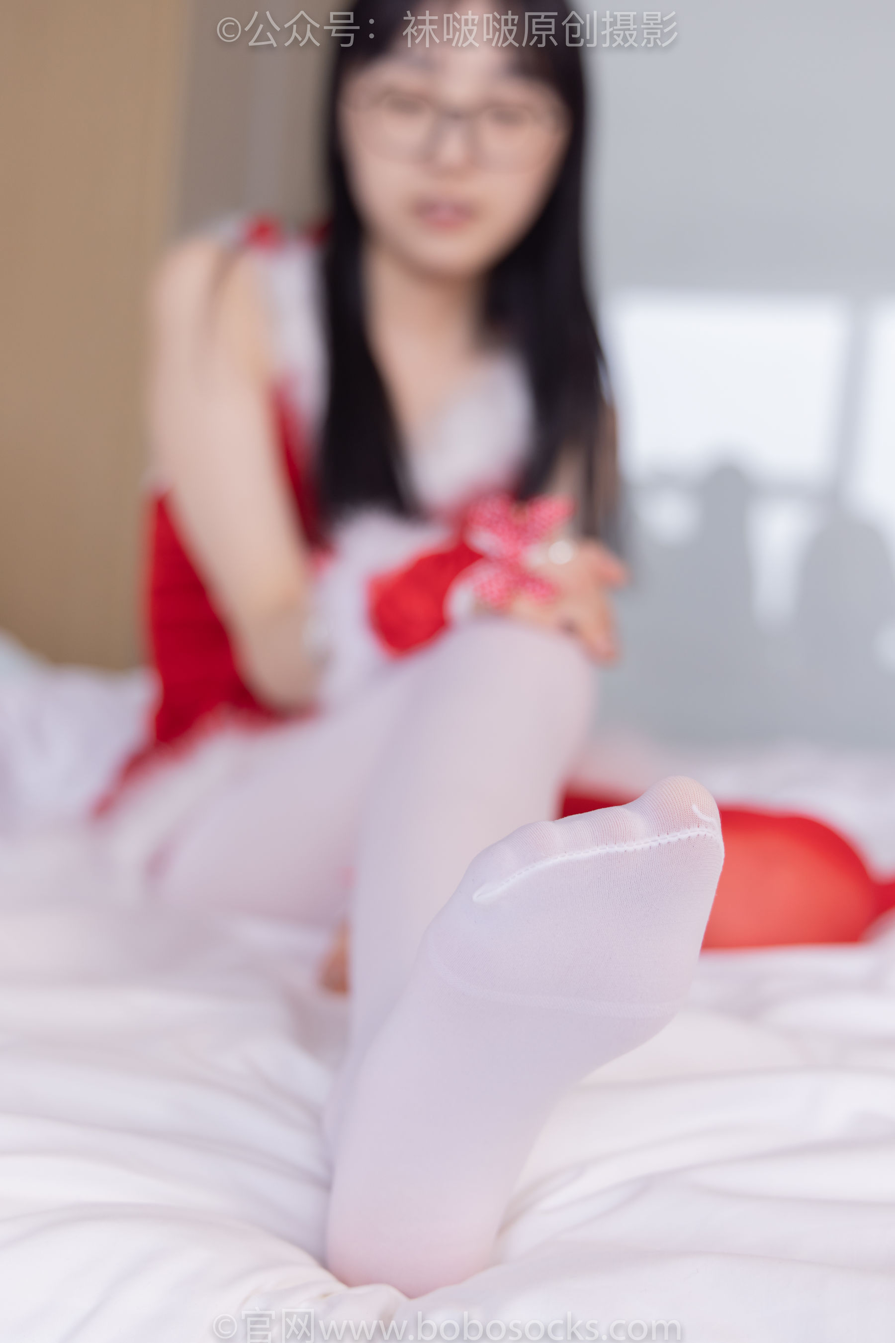 BoBoSocks袜啵啵 No.152 稚予-圣诞服、帆布鞋、厚白丝、厚红丝