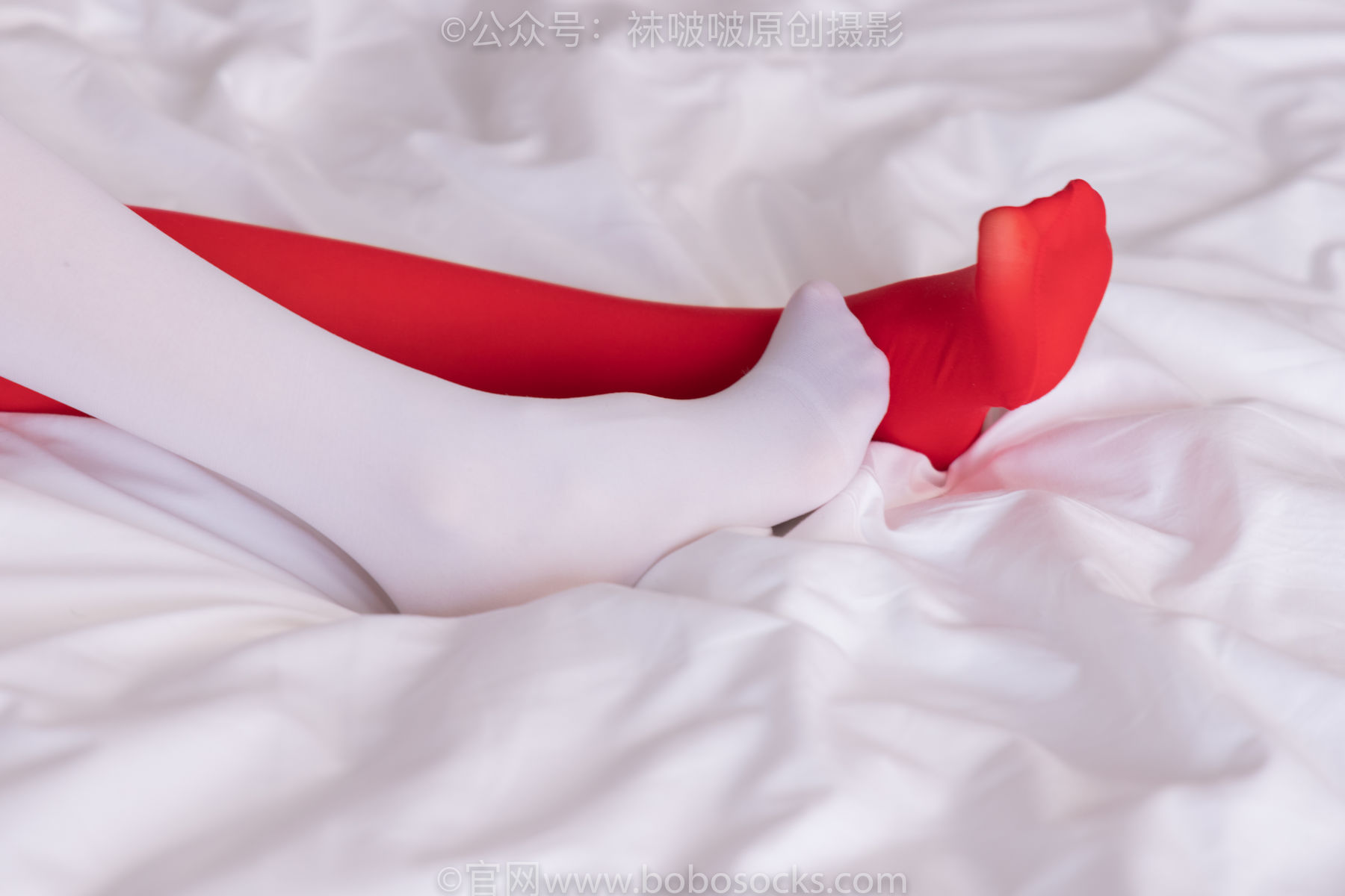BoBoSocks袜啵啵 No.152 稚予-圣诞服、帆布鞋、厚白丝、厚红丝