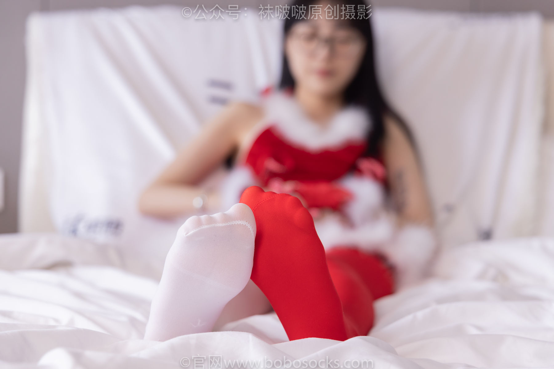 BoBoSocks袜啵啵 No.152 稚予-圣诞服、帆布鞋、厚白丝、厚红丝