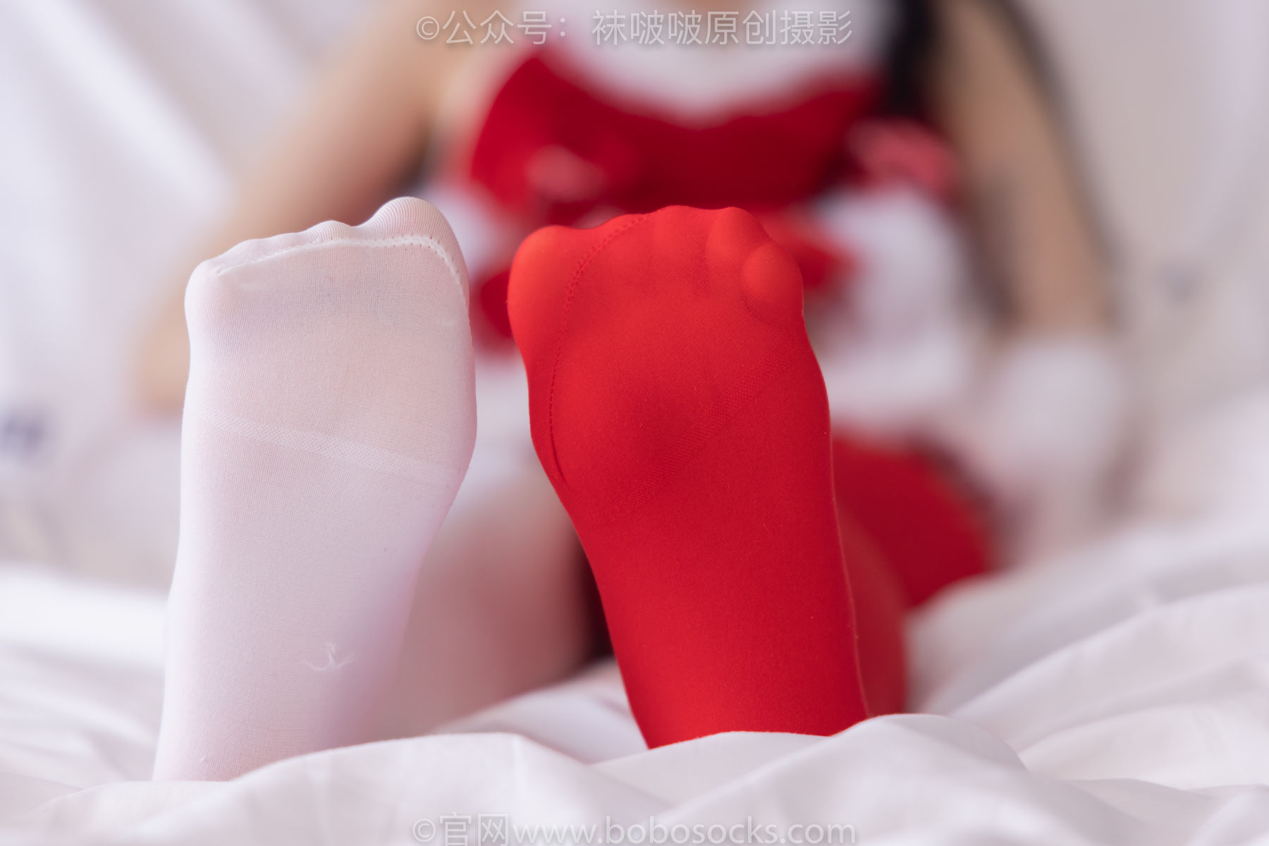 BoBoSocks袜啵啵 No.152 稚予-圣诞服、帆布鞋、厚白丝、厚红丝