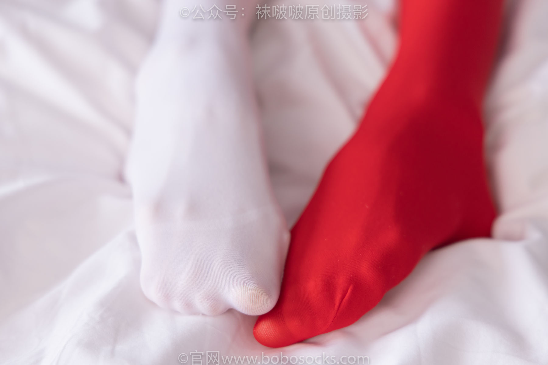 BoBoSocks袜啵啵 No.152 稚予-圣诞服、帆布鞋、厚白丝、厚红丝