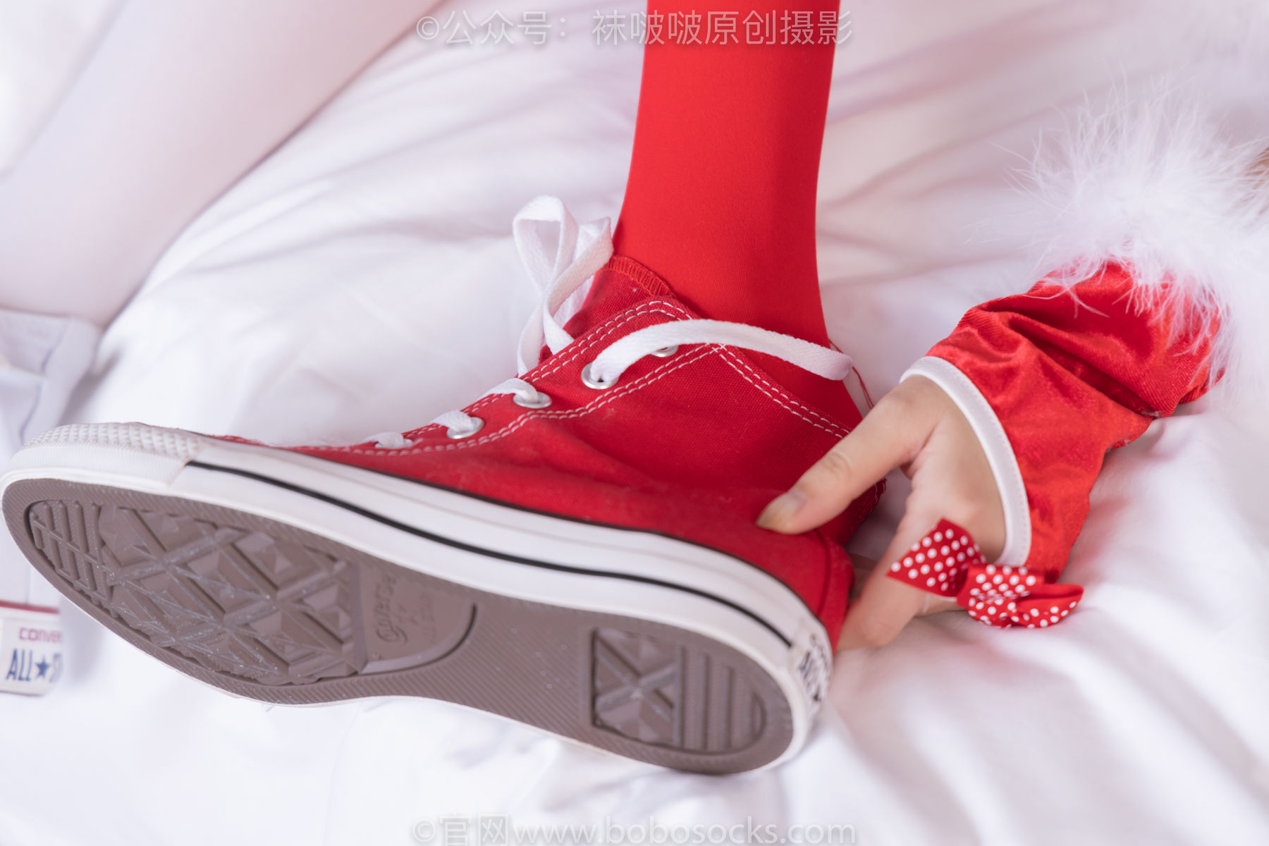 BoBoSocks袜啵啵 No.152 稚予-圣诞服、帆布鞋、厚白丝、厚红丝
