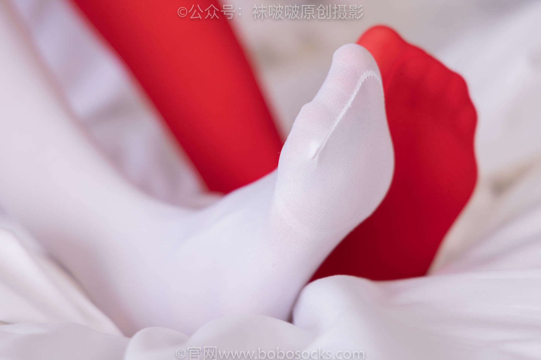 BoBoSocks袜啵啵 No.152 稚予-圣诞服、帆布鞋、厚白丝、厚红丝