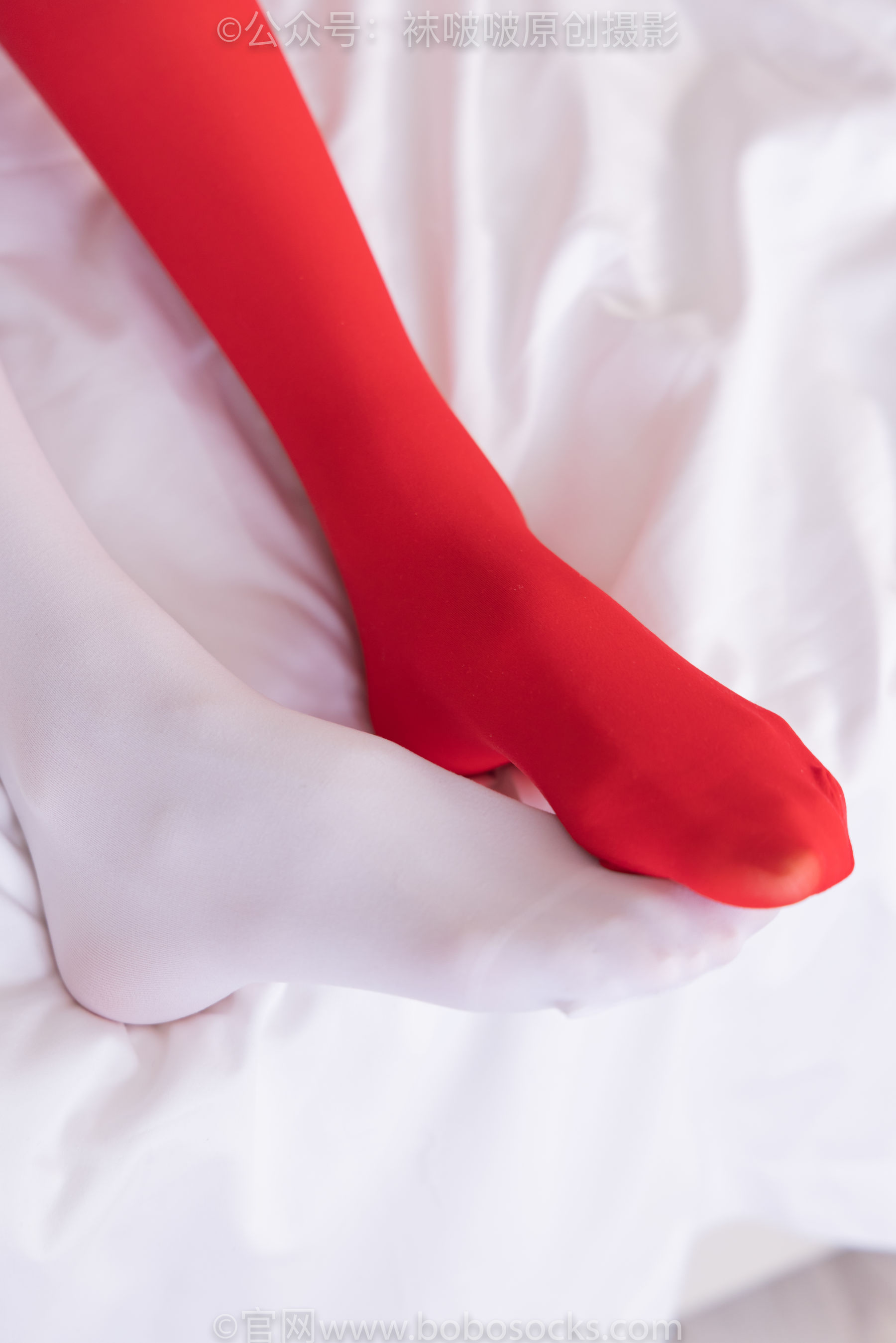 BoBoSocks袜啵啵 No.152 稚予-圣诞服、帆布鞋、厚白丝、厚红丝