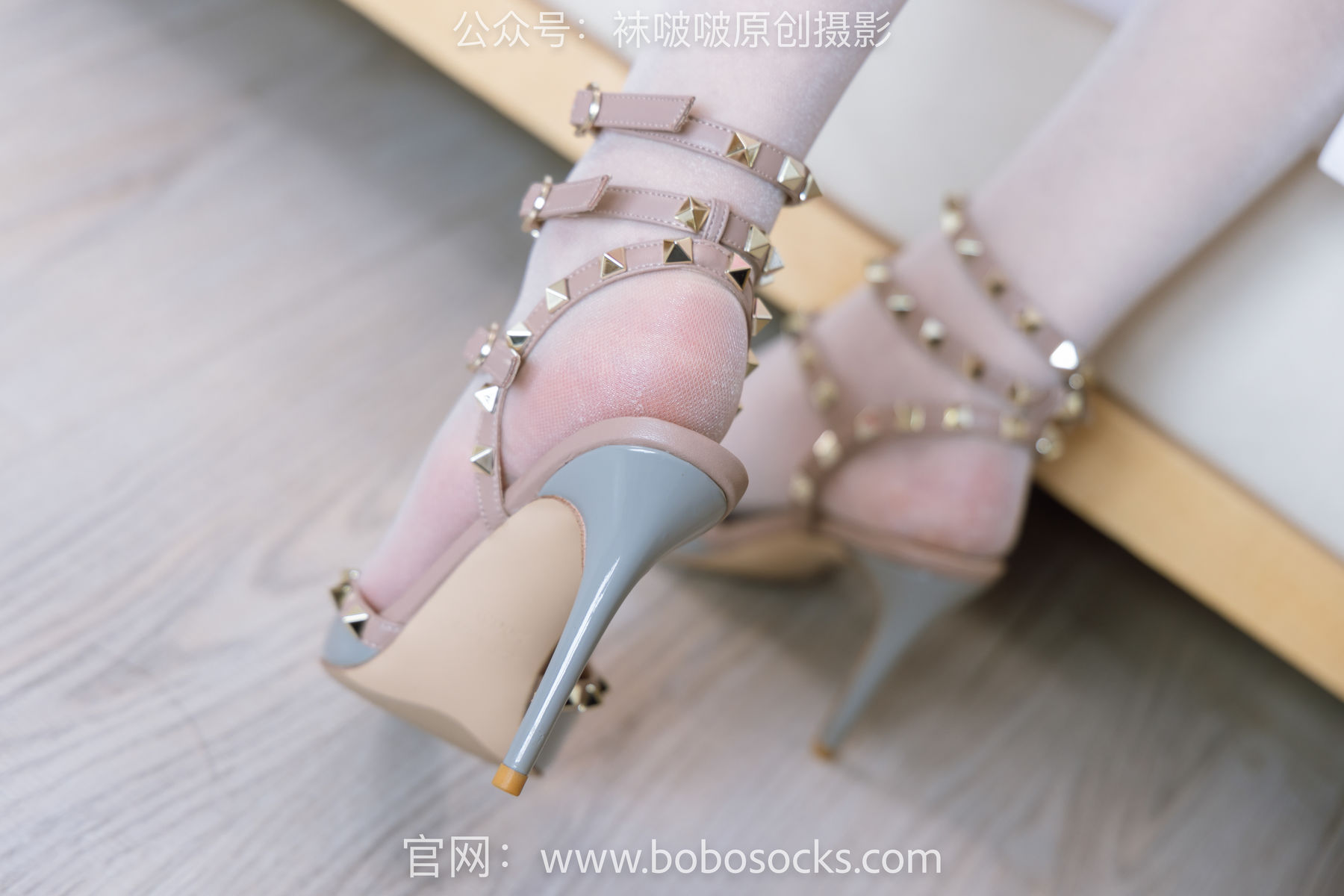 BoBoSocks袜啵啵 No.154 小甜豆-两双高跟鞋、珠光白丝、女仆装