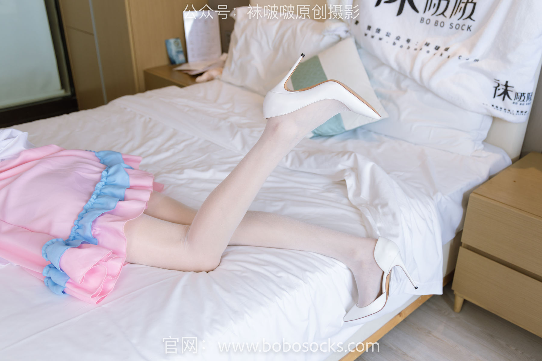 BoBoSocks袜啵啵 No.154 小甜豆-两双高跟鞋、珠光白丝、女仆装