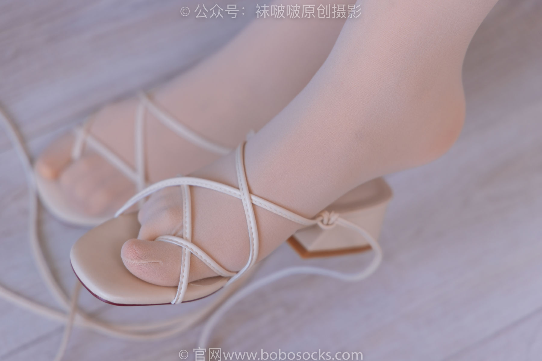 BoBoSocks袜啵啵 No.170 周周-两双高跟凉鞋、油亮肉丝、厚肉丝、两双丝袜叠穿
