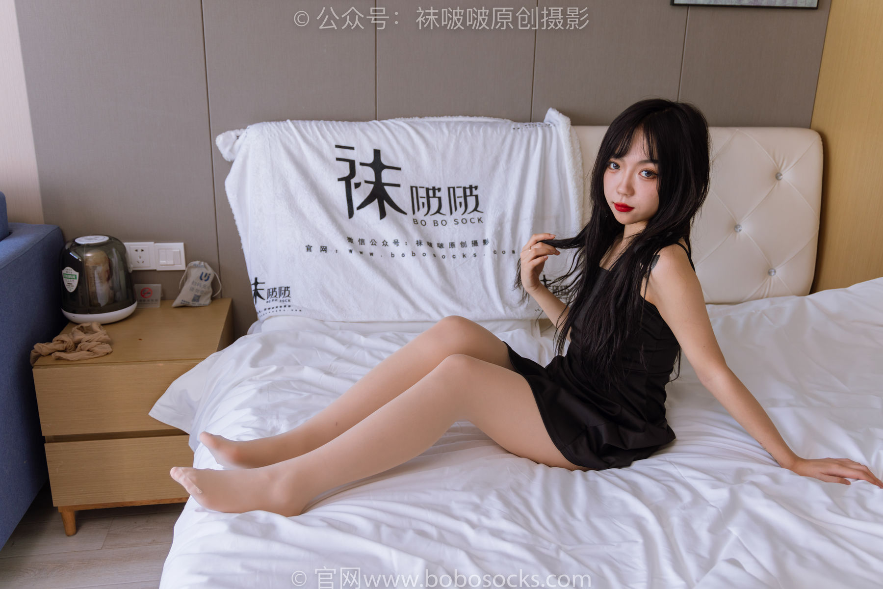 BoBoSocks袜啵啵 No.170 周周-两双高跟凉鞋、油亮肉丝、厚肉丝、两双丝袜叠穿