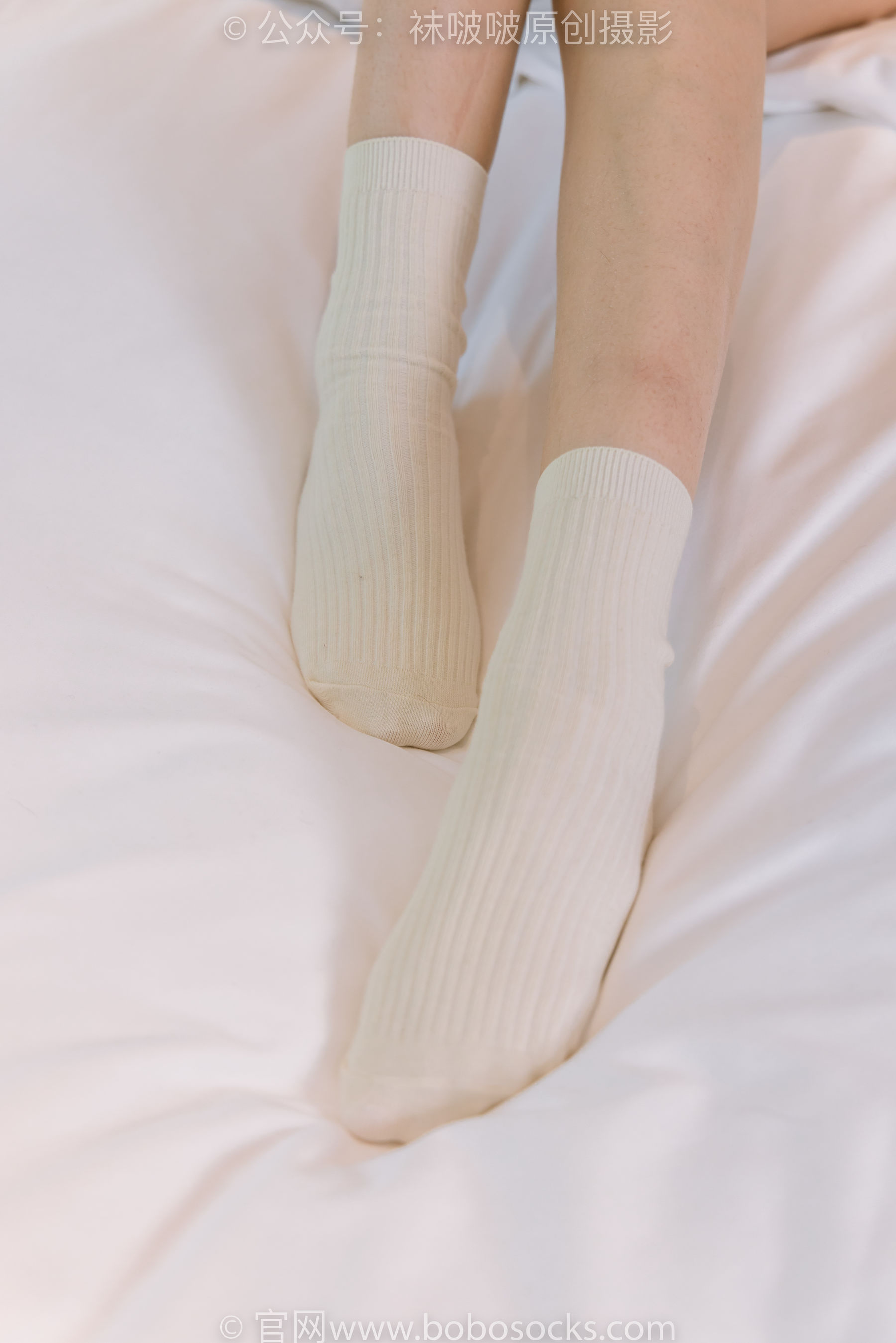 BoBoSocks袜啵啵 No.176 小安-运动鞋、白棉袜、裸足