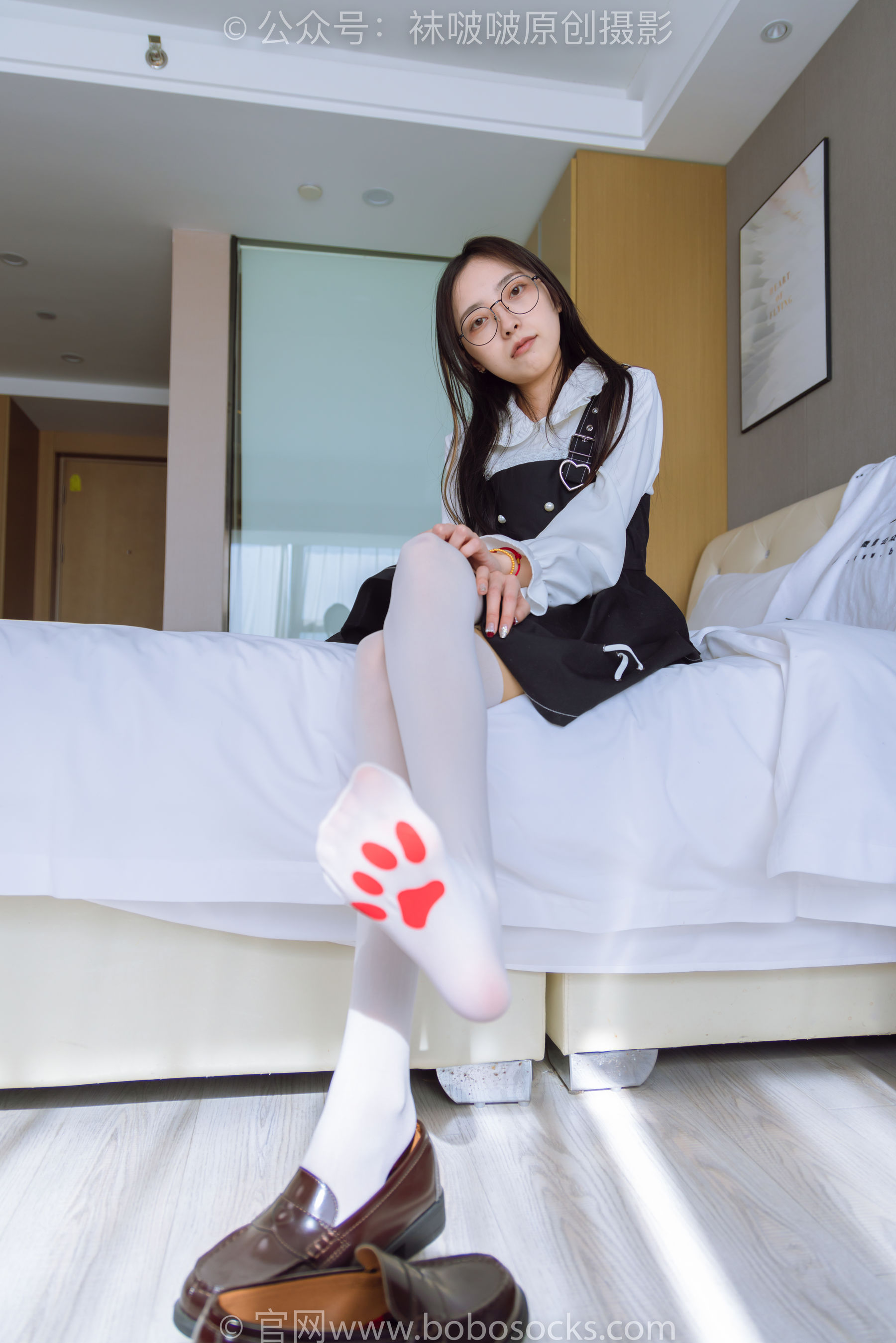BoBoSocks袜啵啵 No.177 稚予-皮鞋、厚白丝（脚底猫爪印款）