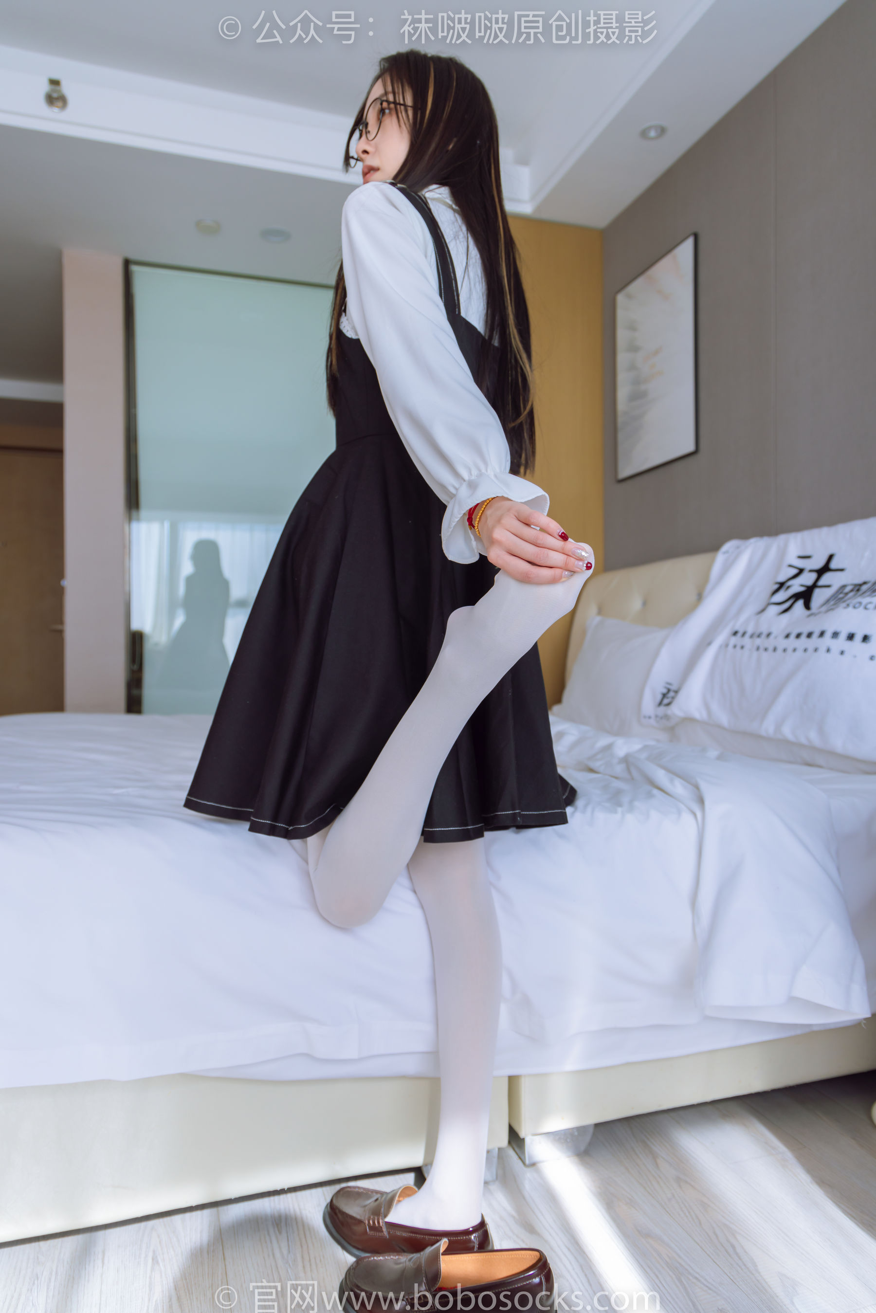BoBoSocks袜啵啵 No.177 稚予-皮鞋、厚白丝（脚底猫爪印款）