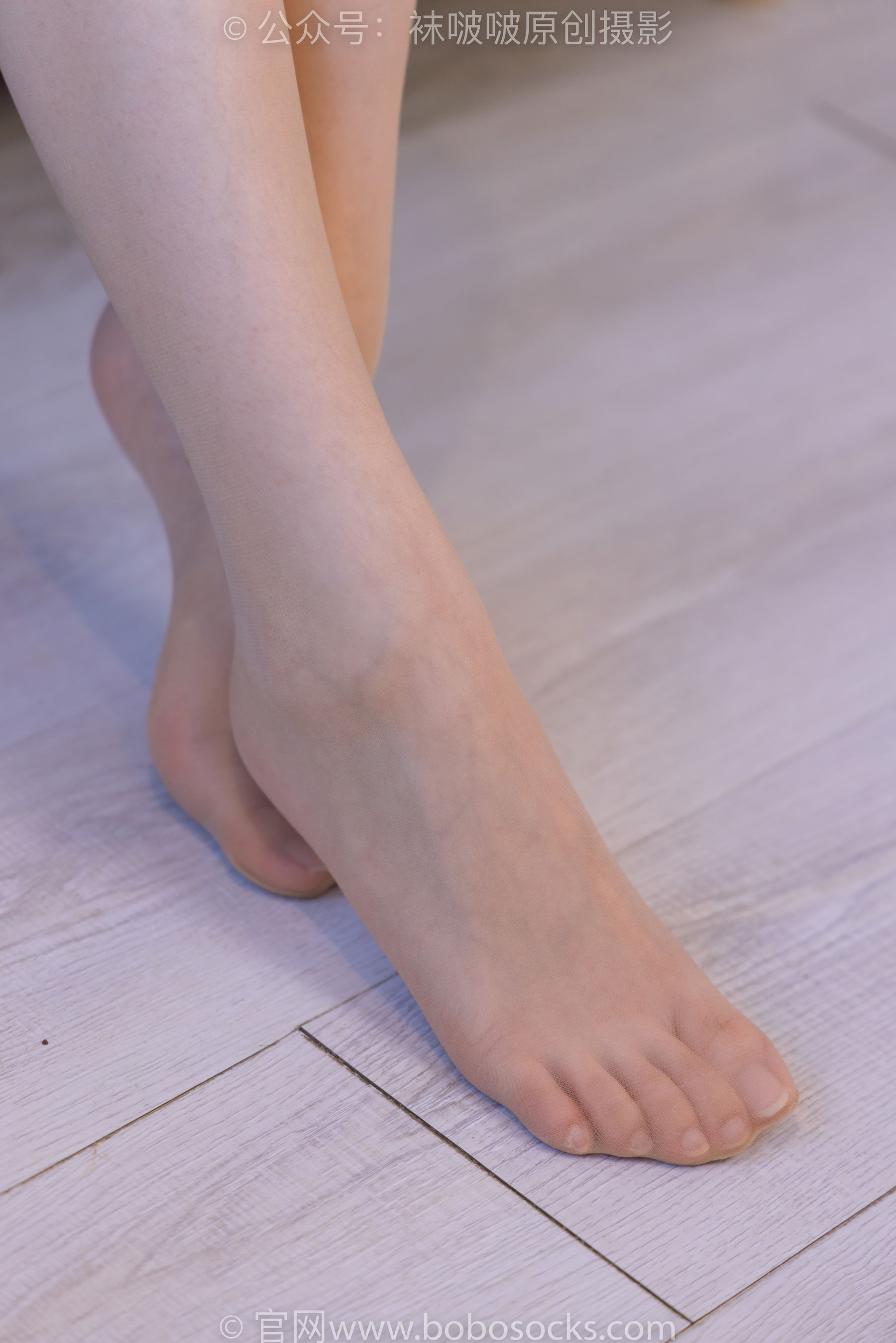 BoBoSocks袜啵啵 No.180 苏苏-高跟鞋、肉丝、裸足、踩酸奶剧情