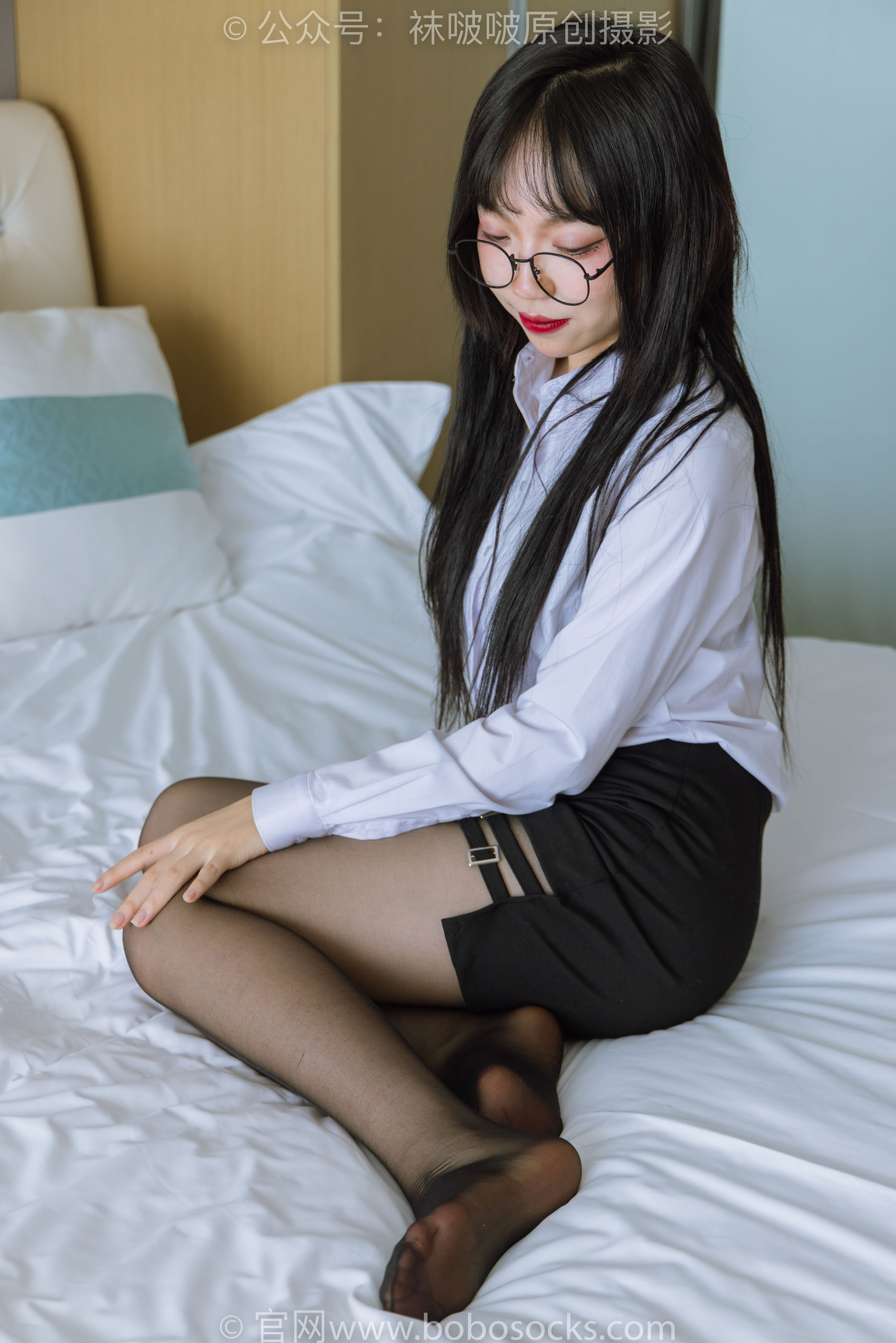 BoBoSocks袜啵啵 No.185 周周-ol制服、高跟鞋、黑丝