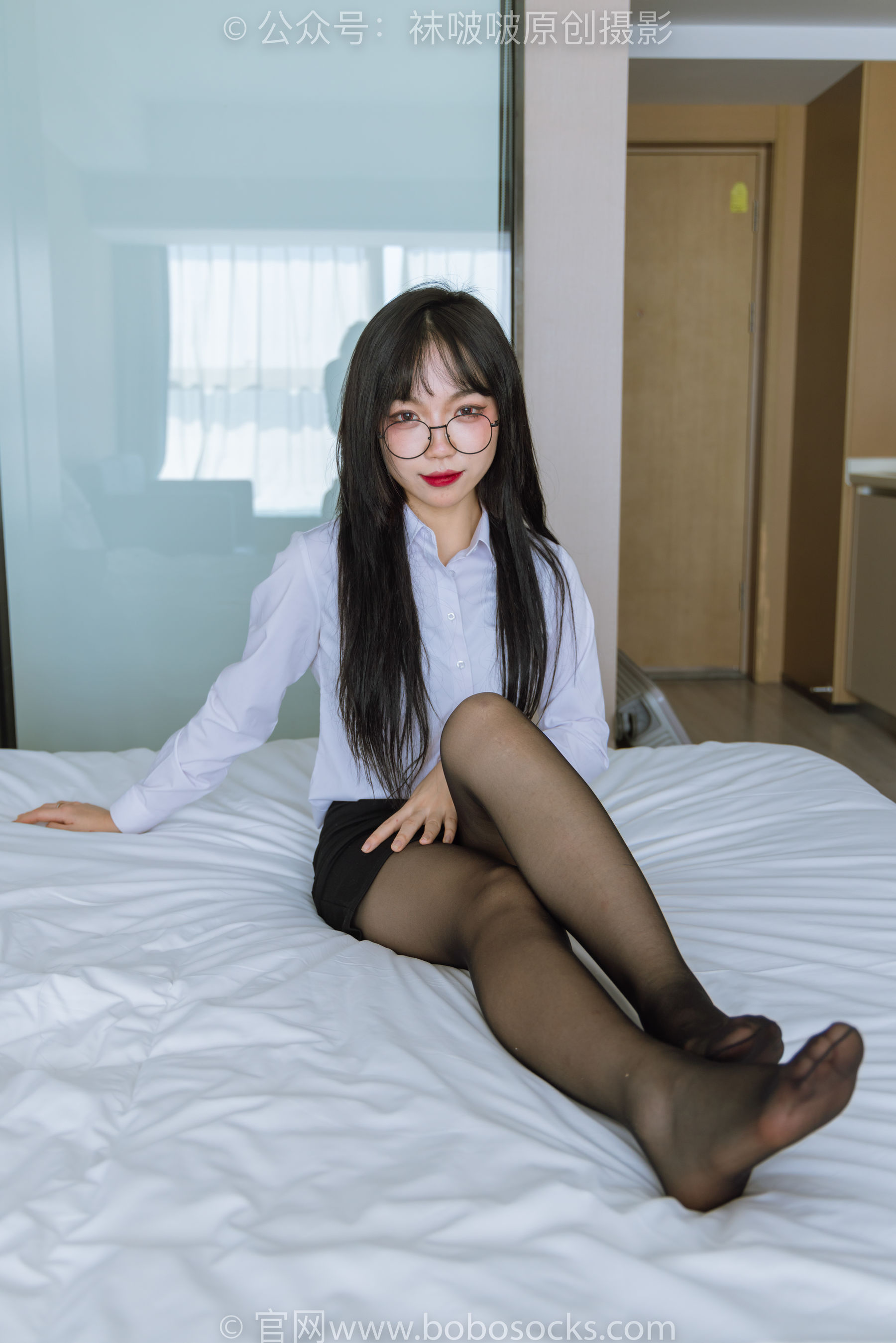 BoBoSocks袜啵啵 No.185 周周-ol制服、高跟鞋、黑丝
