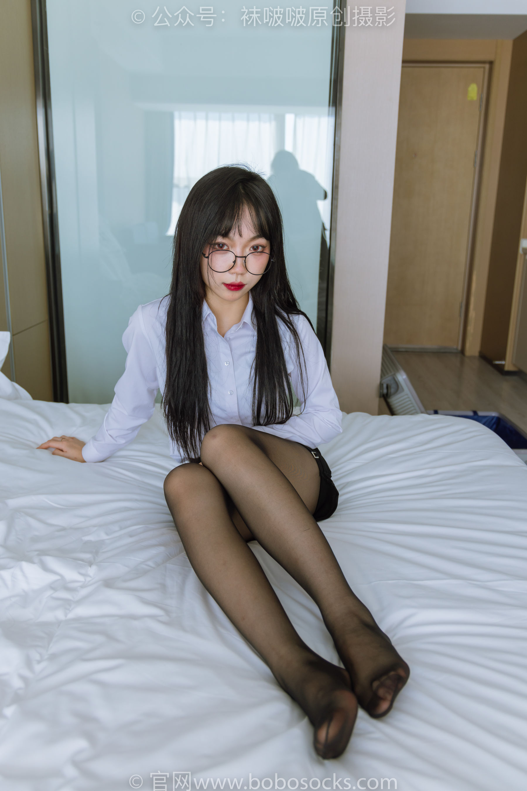 BoBoSocks袜啵啵 No.185 周周-ol制服、高跟鞋、黑丝