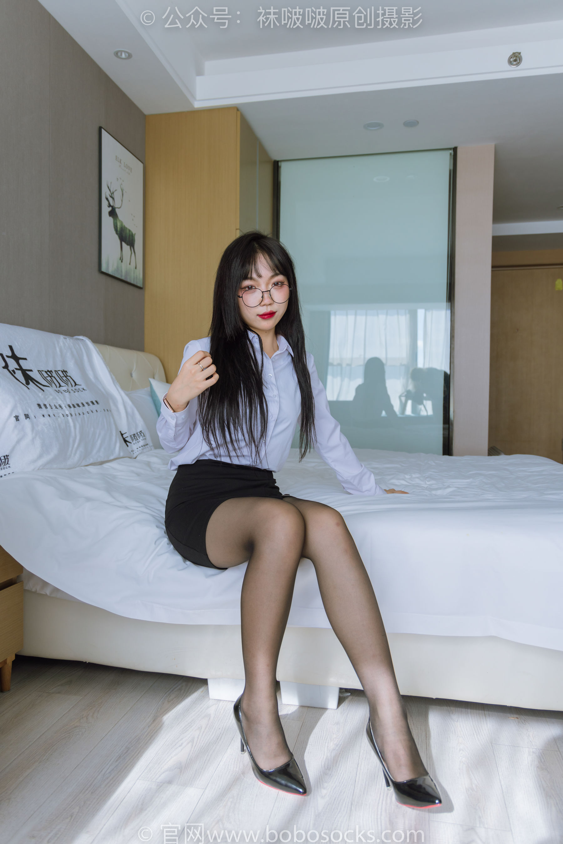 BoBoSocks袜啵啵 No.185 周周-ol制服、高跟鞋、黑丝