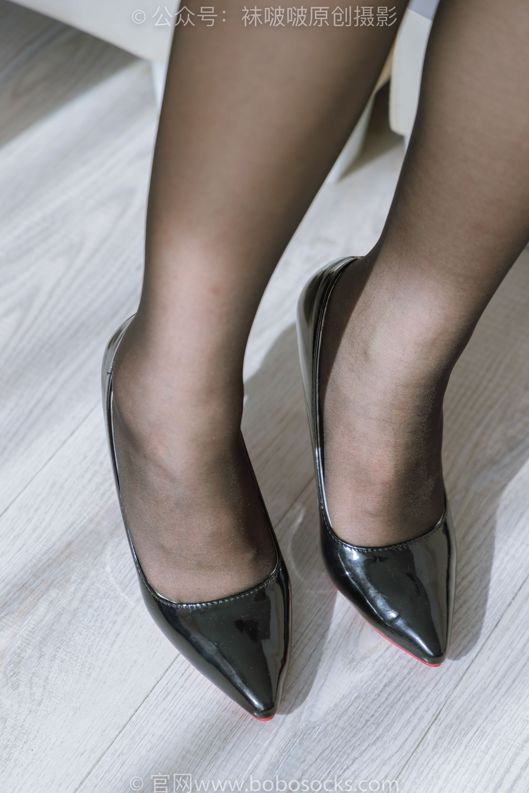 BoBoSocks袜啵啵 No.185 周周-ol制服、高跟鞋、黑丝