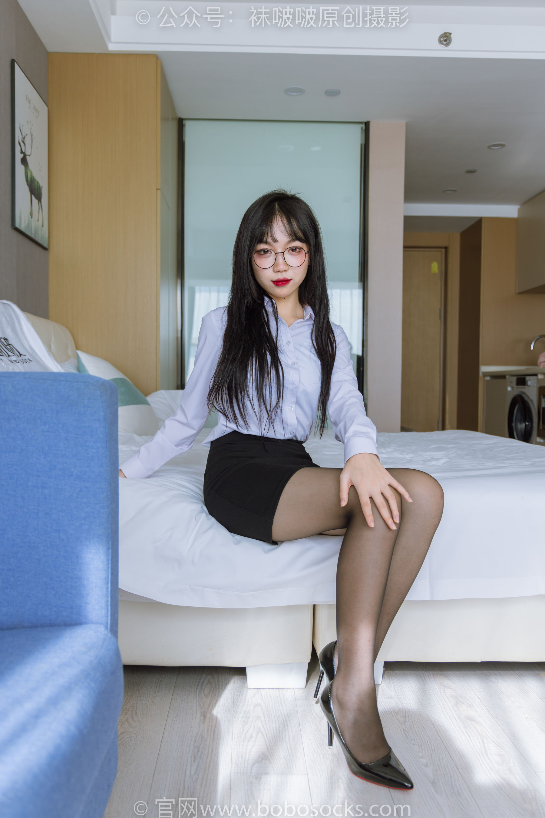 BoBoSocks袜啵啵 No.185 周周-ol制服、高跟鞋、黑丝