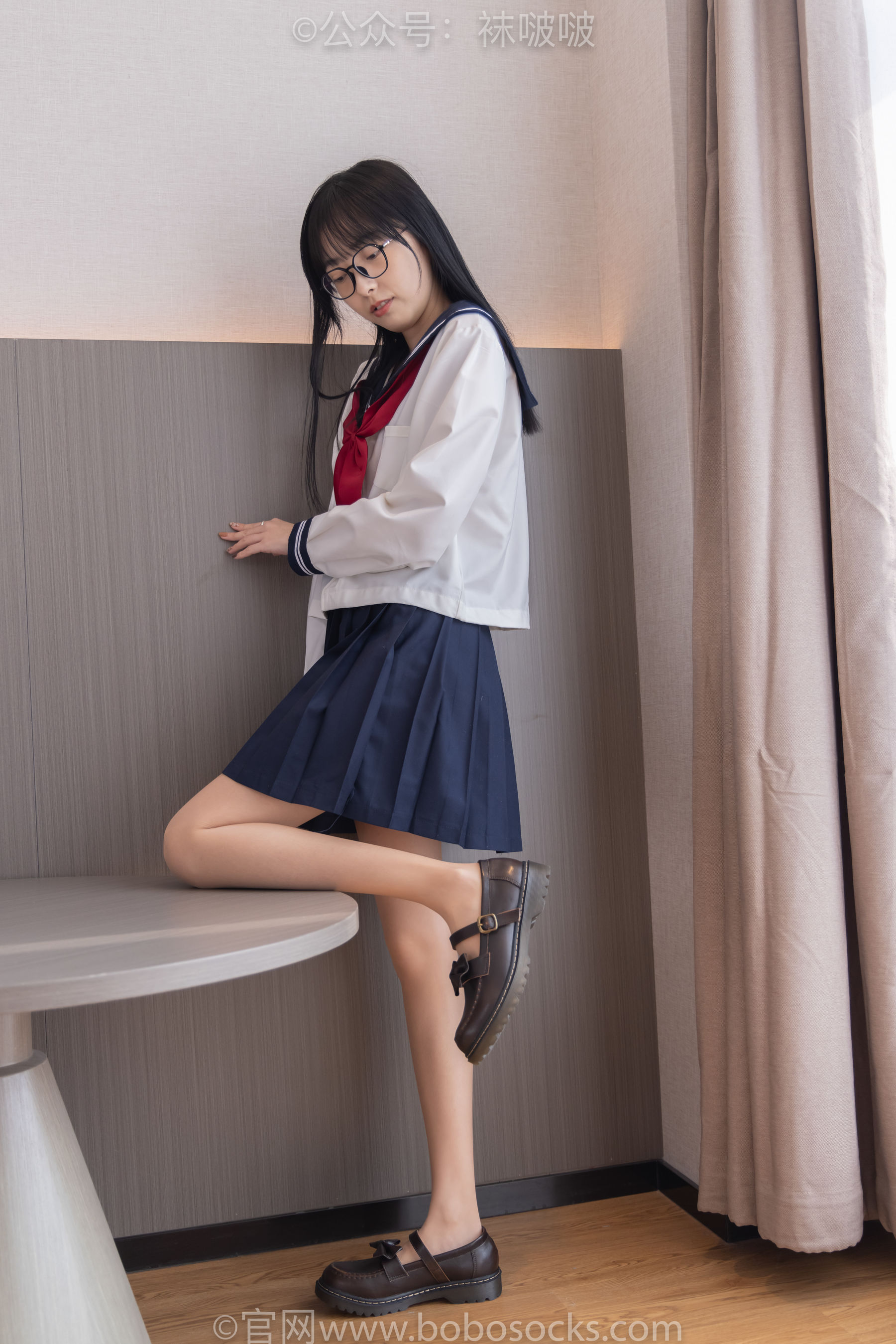 BoBoSocks袜啵啵 积分限定作品005 稚予-JK制服、皮鞋、油亮肉丝、踩蛋糕