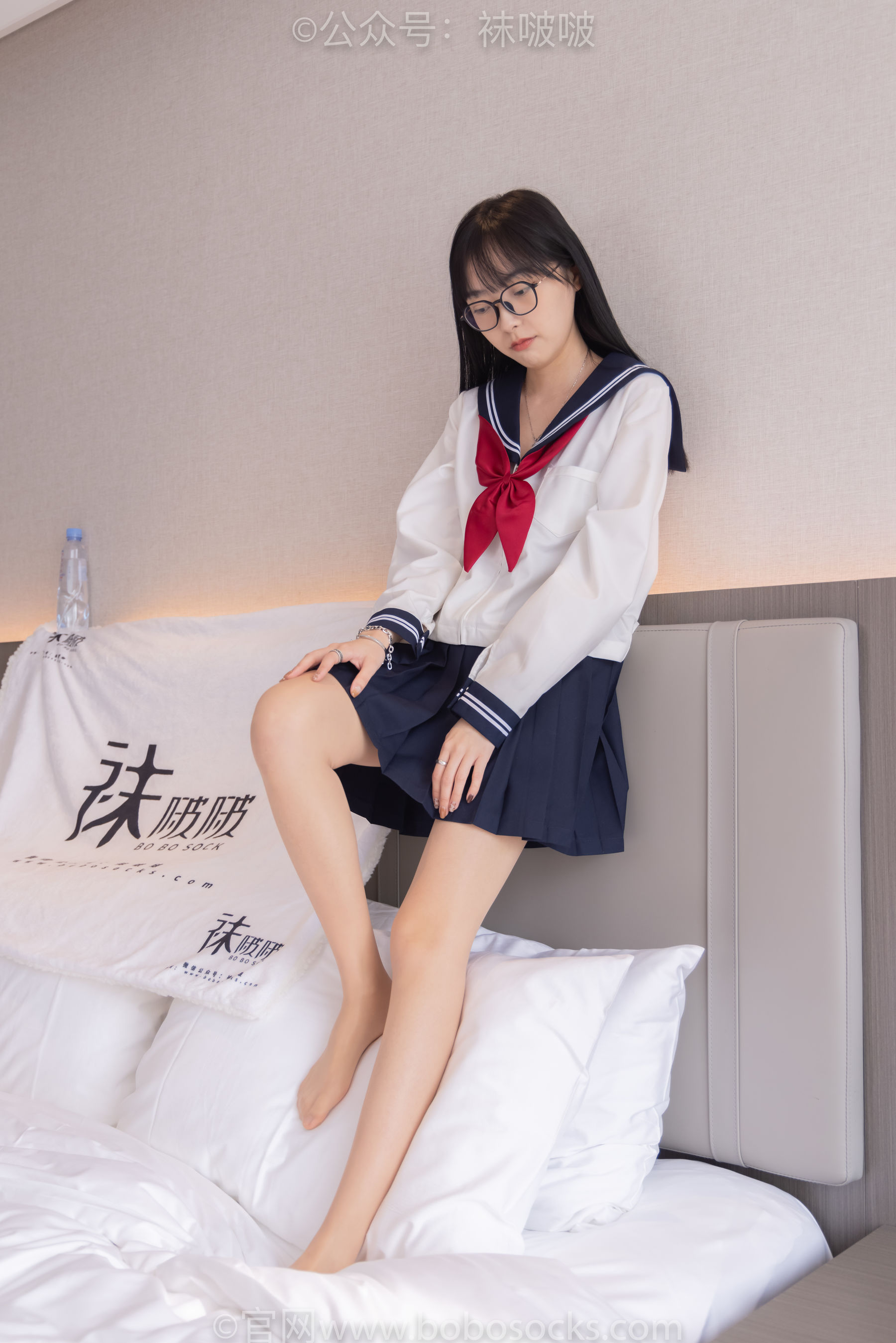 BoBoSocks袜啵啵 积分限定作品005 稚予-JK制服、皮鞋、油亮肉丝、踩蛋糕